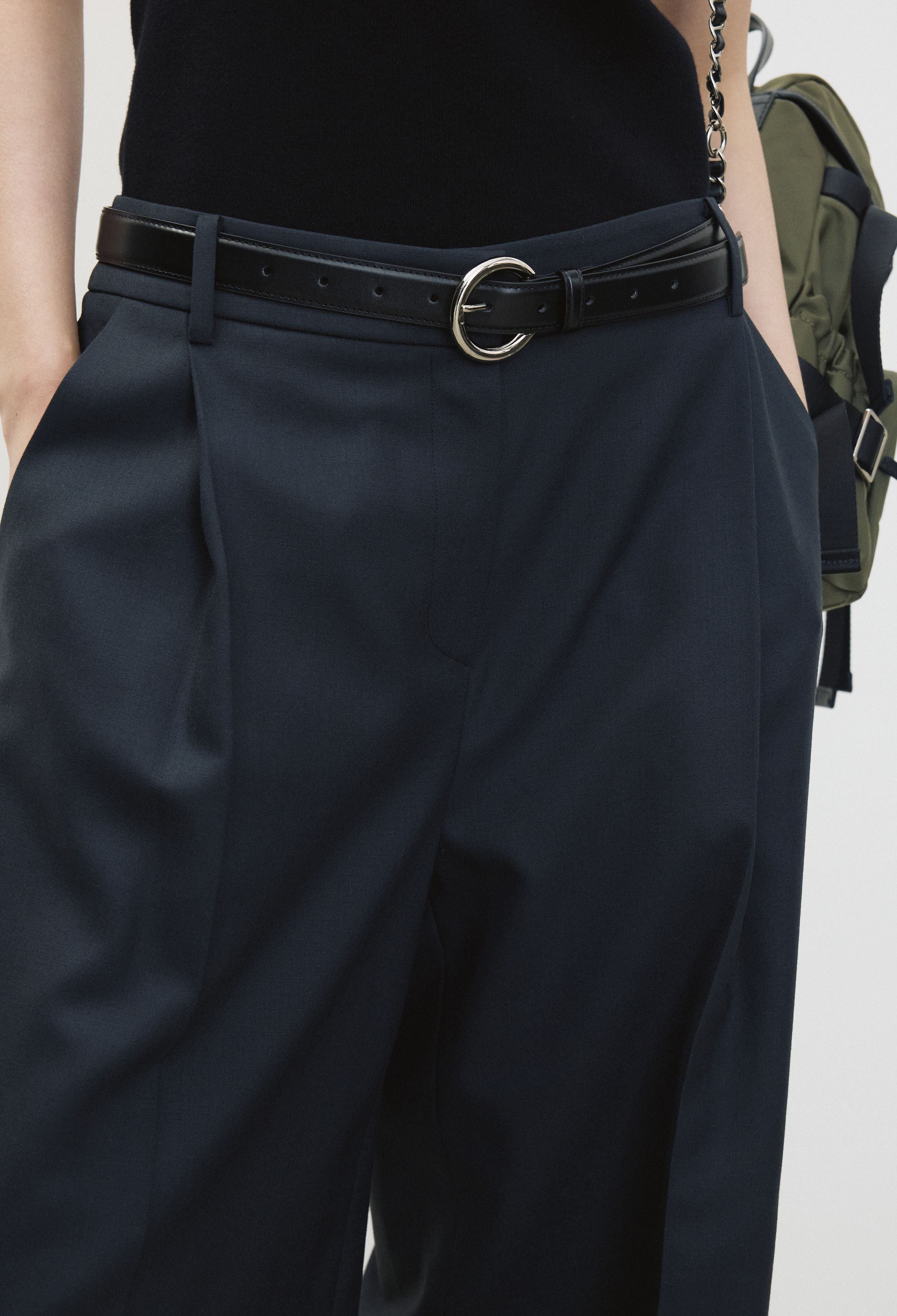 Wool 100 One-Pleat Trousers Navy