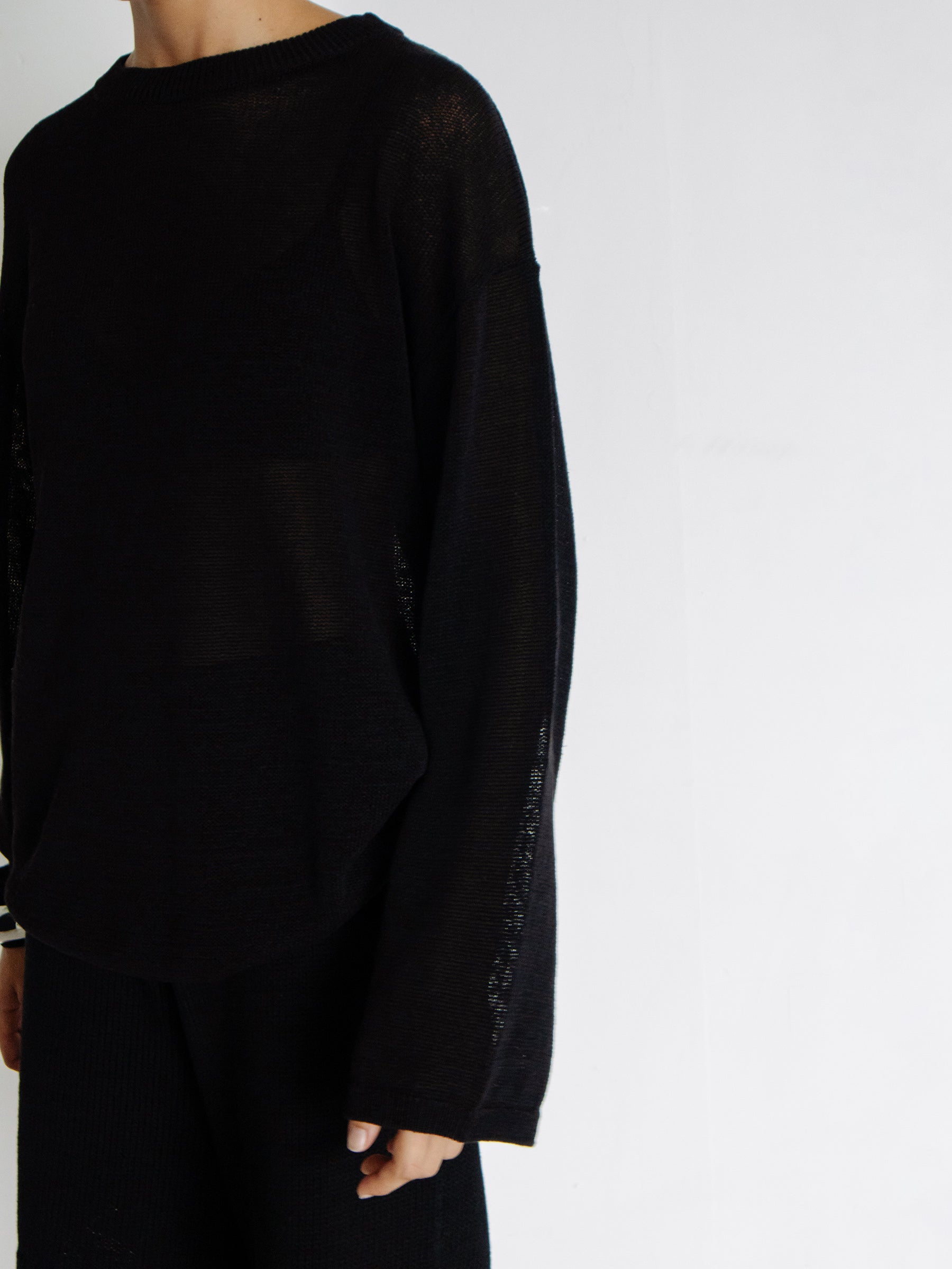 Sheer Round Pullover Black
