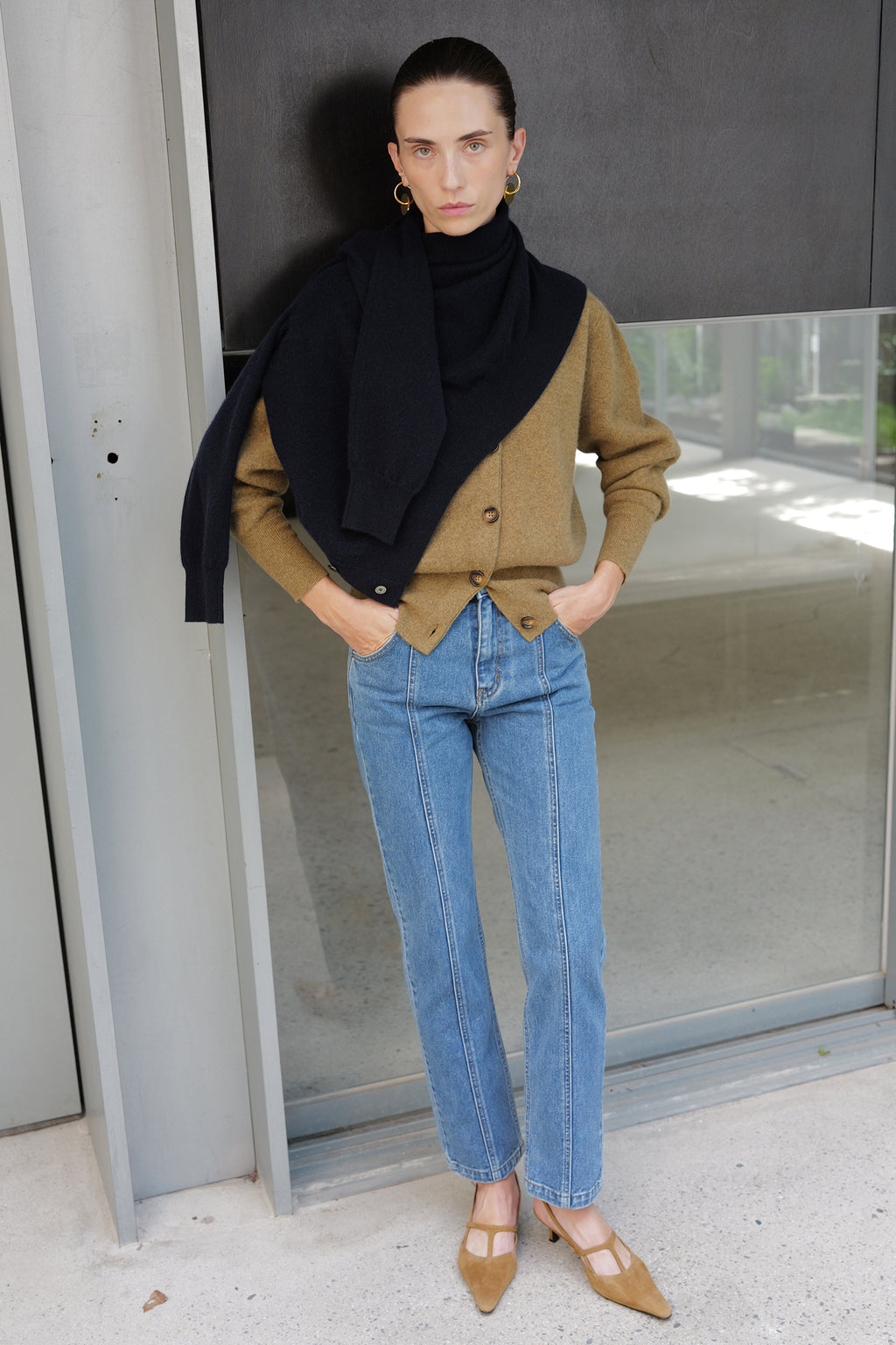 T 스트랩 슬링백 스웨이드 브라운