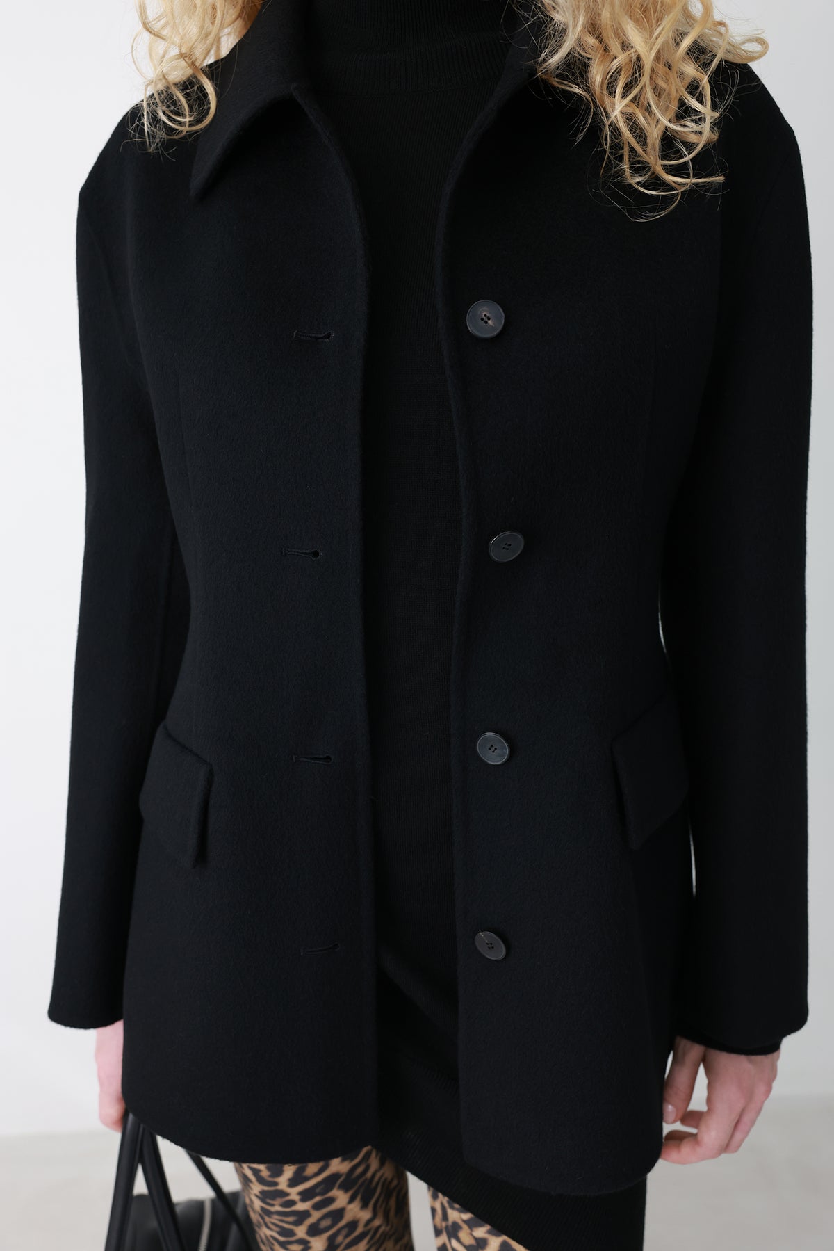 Slender Handmade Coat Black
