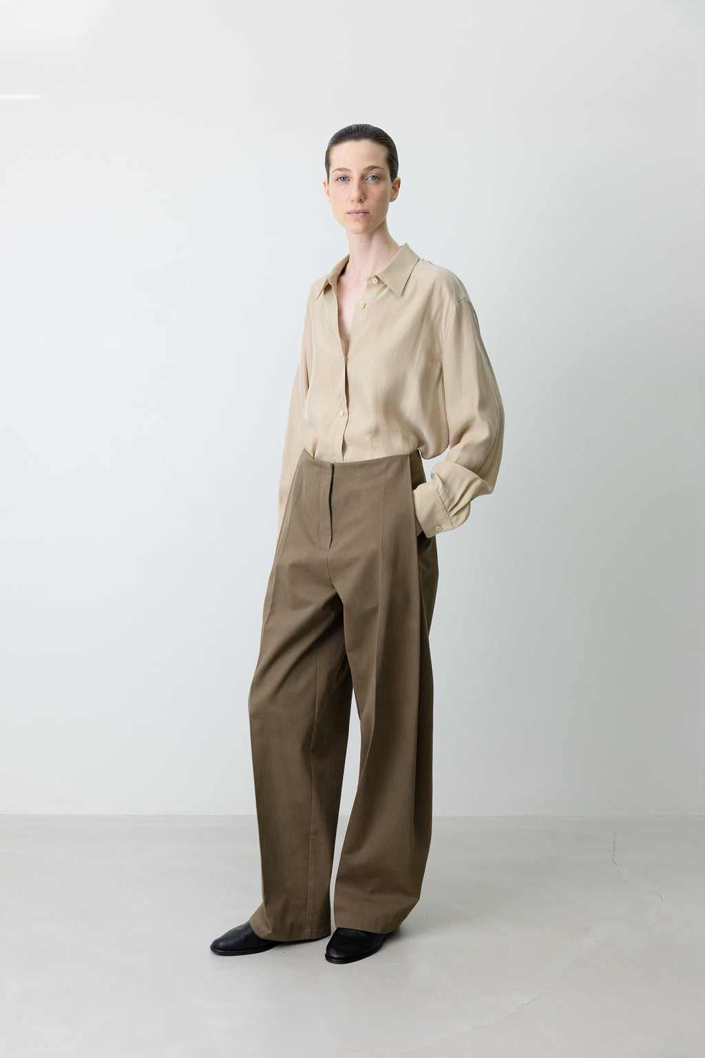 Cotton Volume Tuck Pants Brown