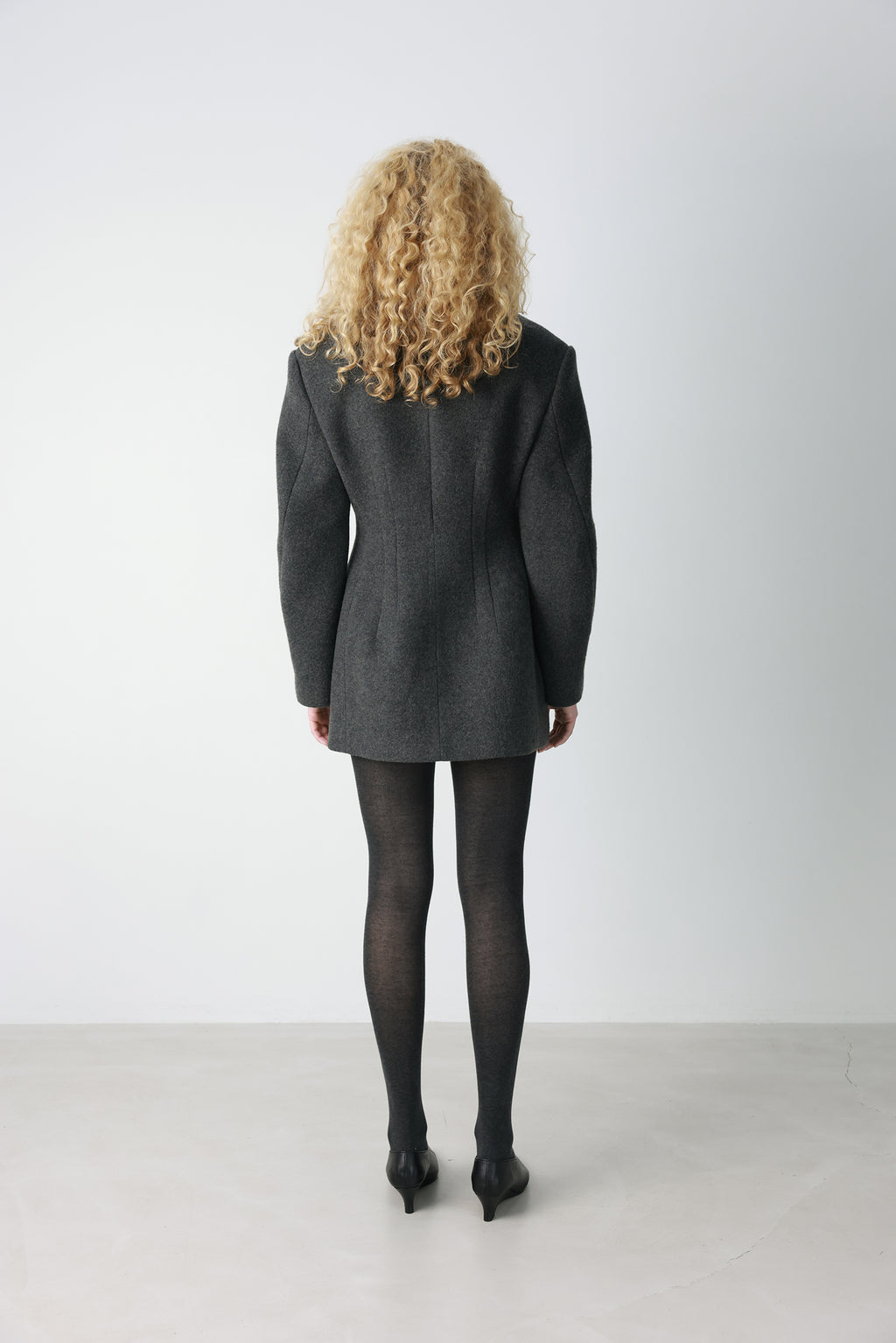 Hourglass silhouette coat charcoal