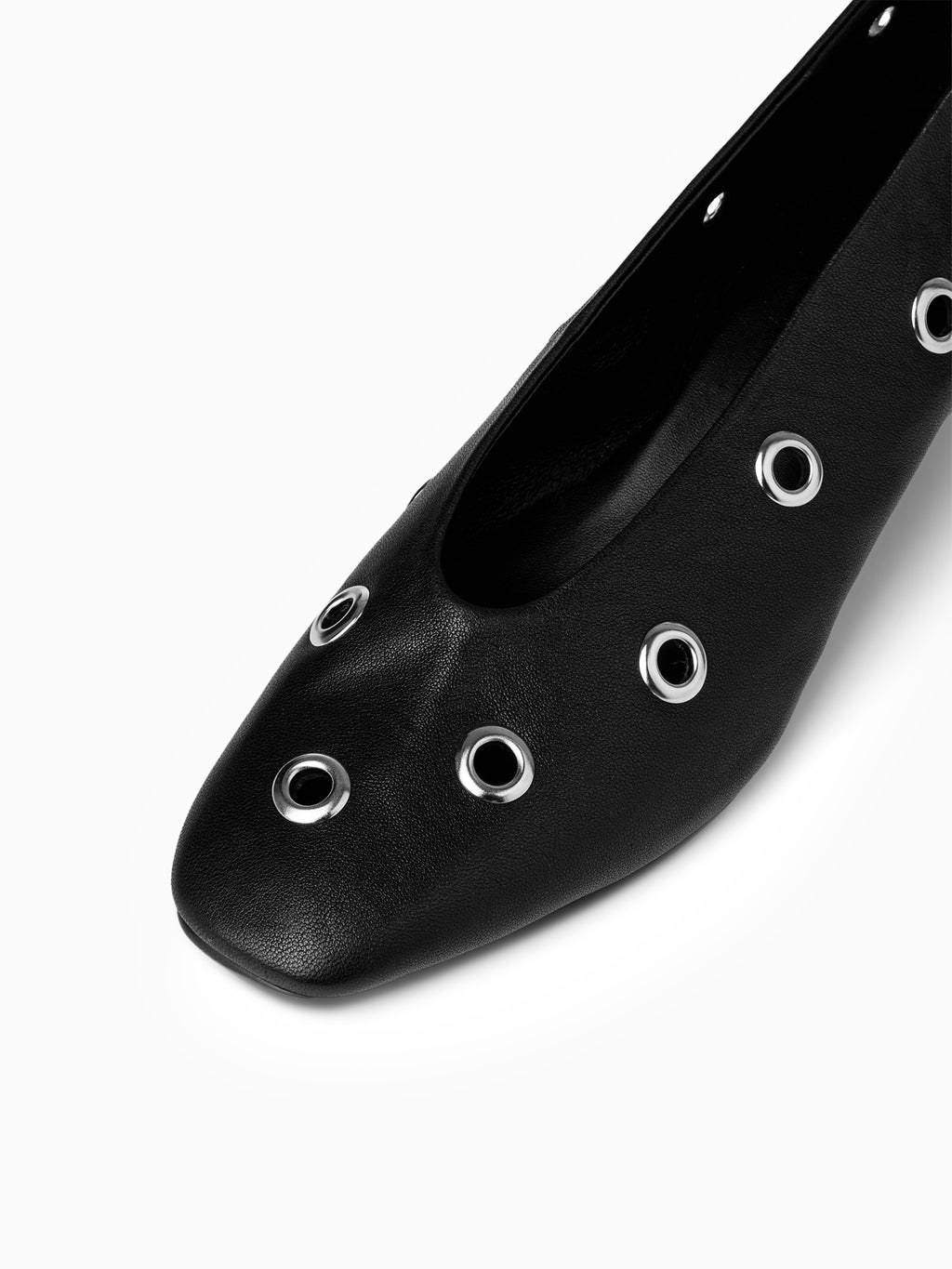 Eyelet Pumps