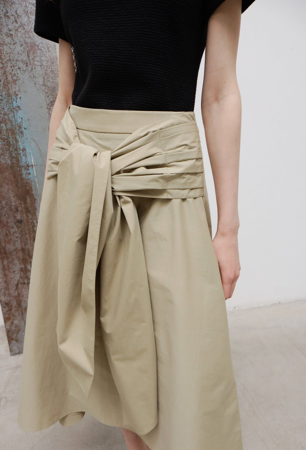 플레어 랩 스커트 베이지