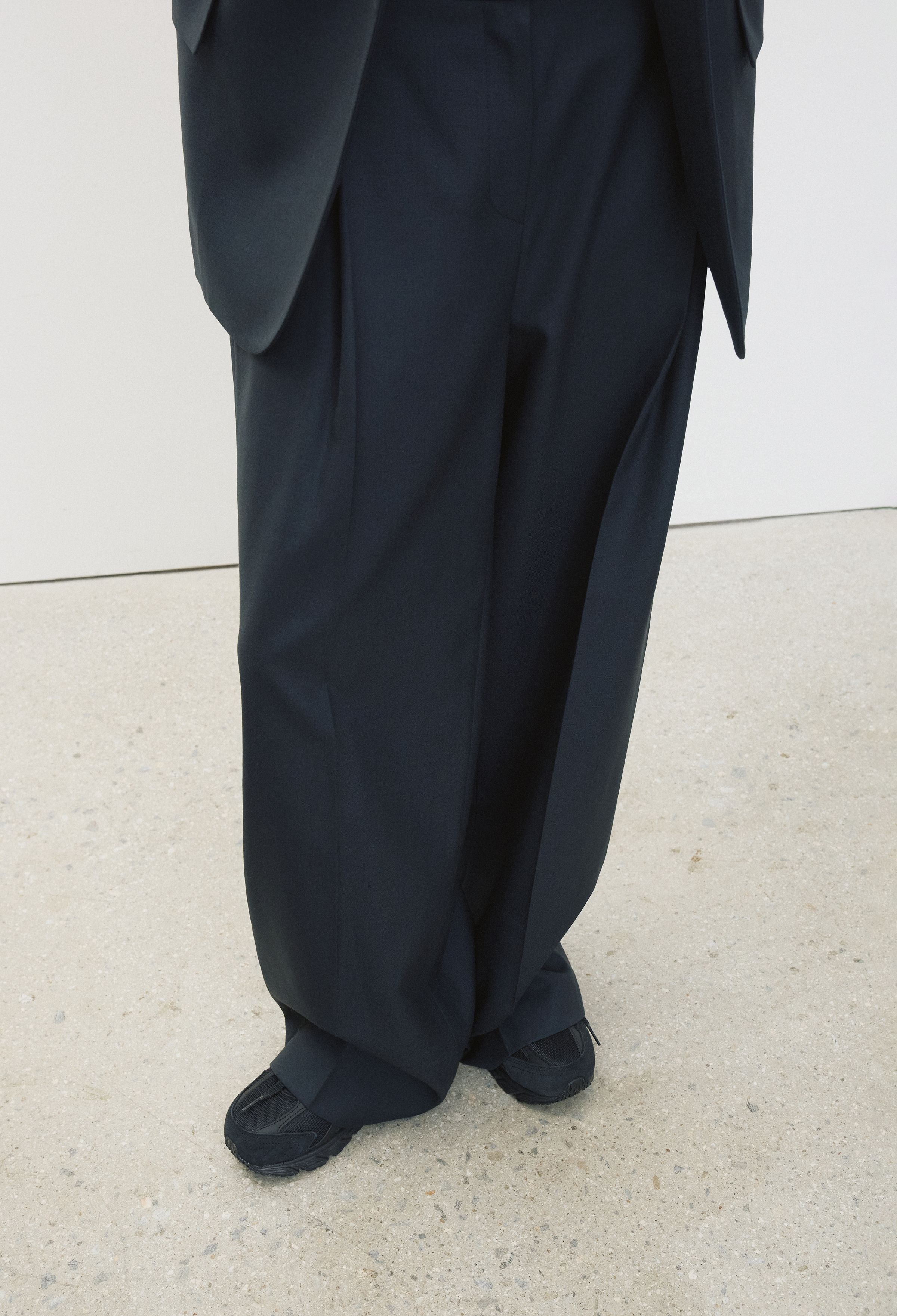 Wool 100 One-Pleat Trousers Navy