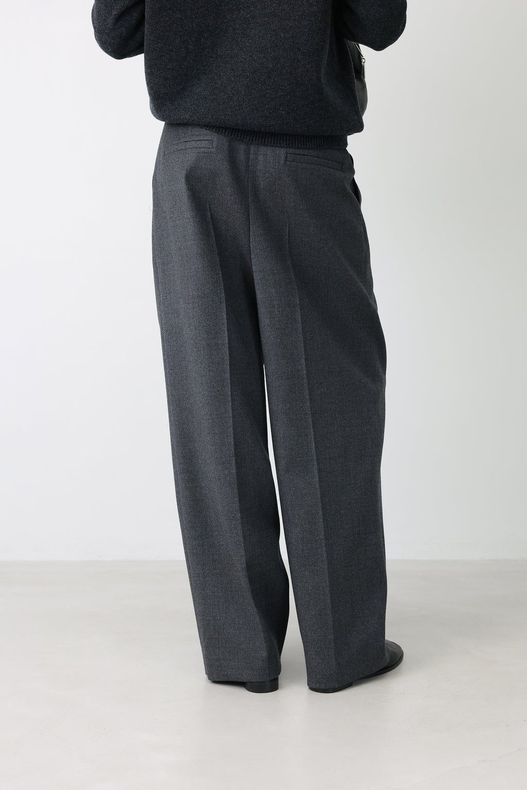 Double Tuck Wool Trousers Charcoal