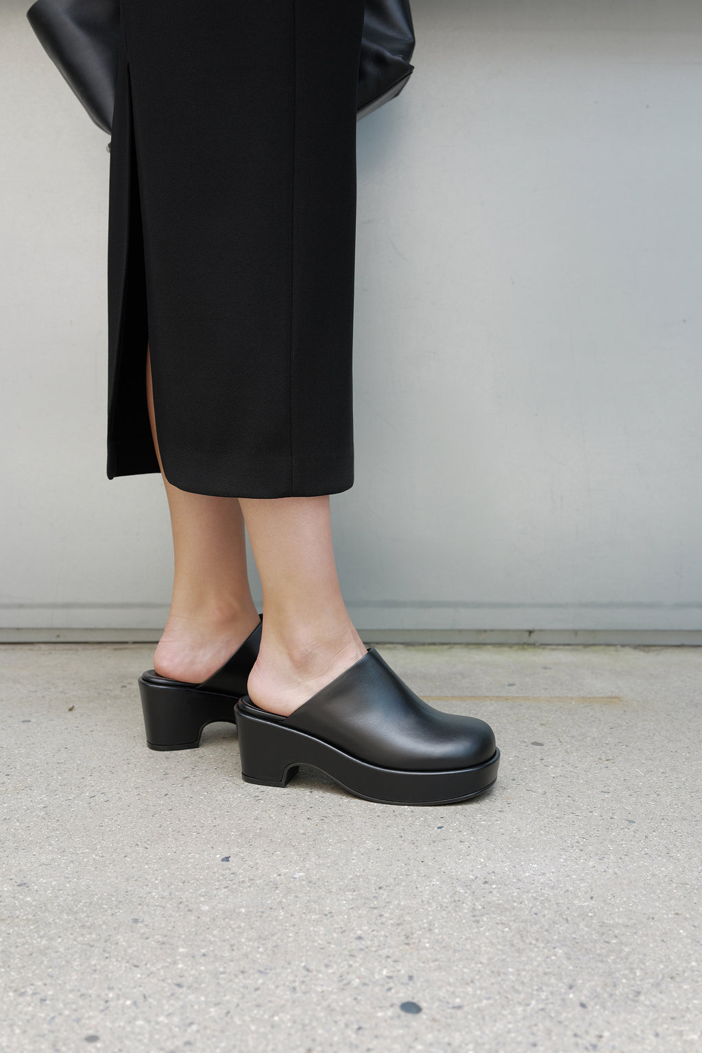Leather Clog Black