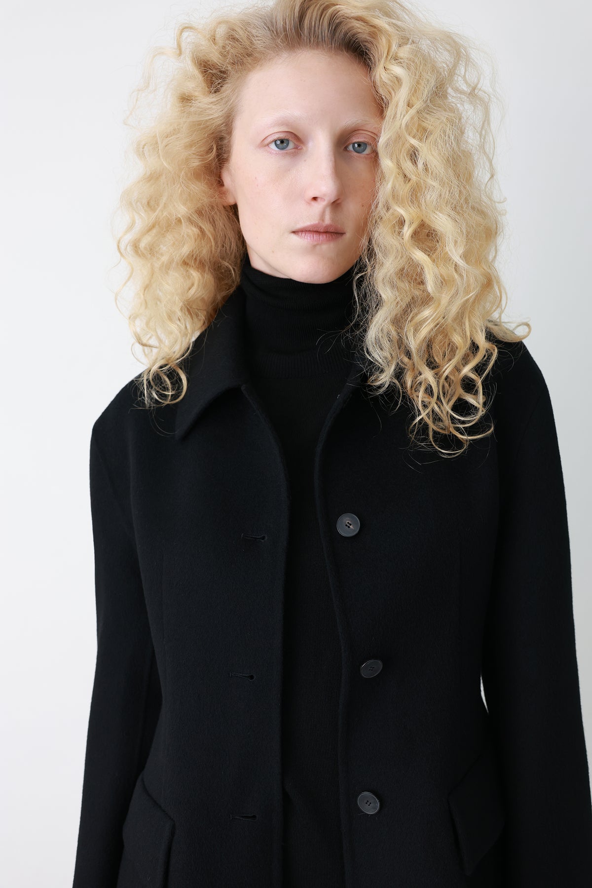 Slender Handmade Coat Black