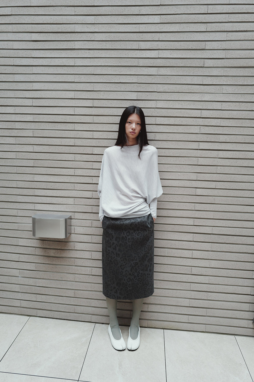 Leopard midi skirt gray