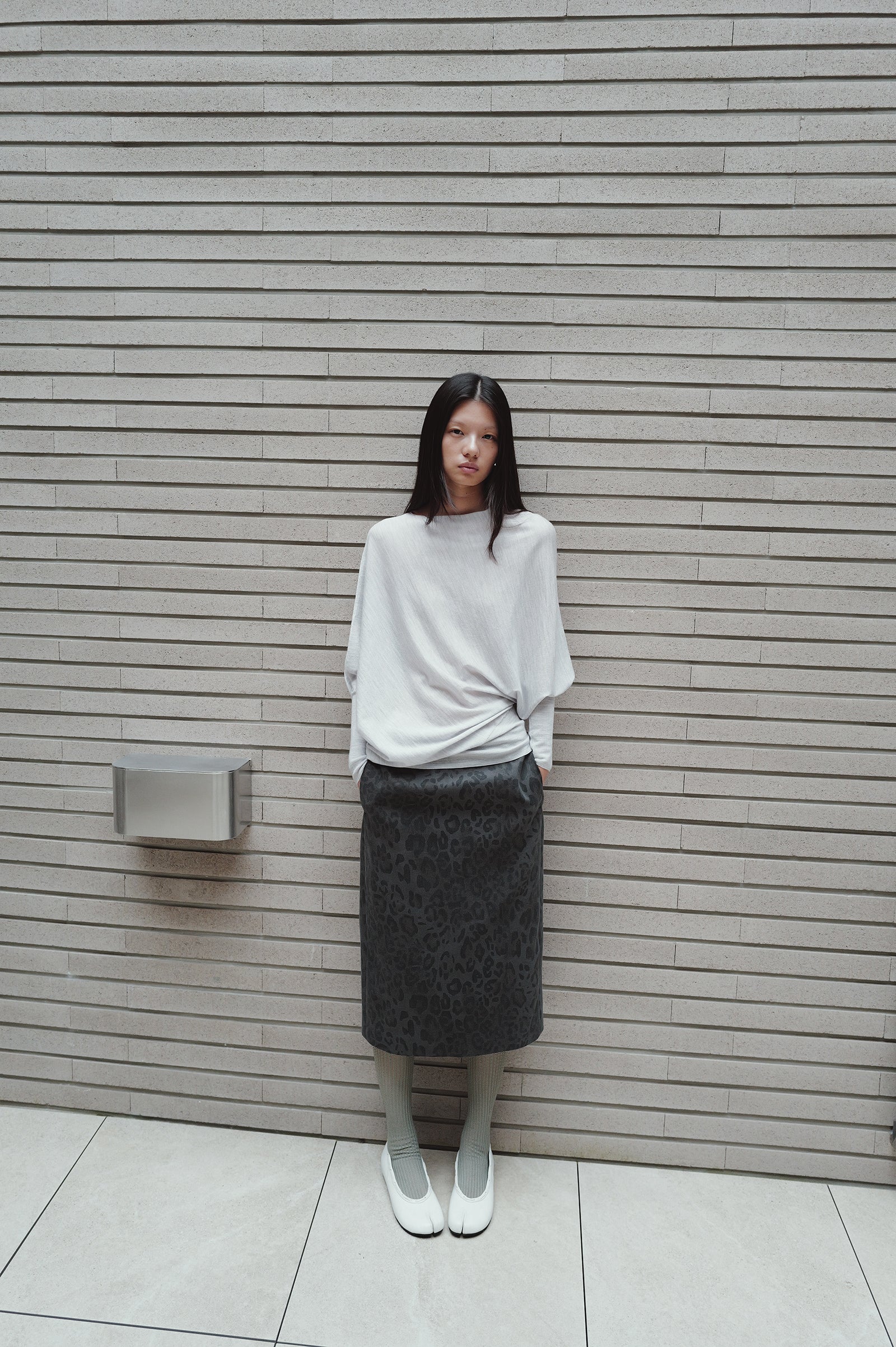 Leopard midi skirt gray