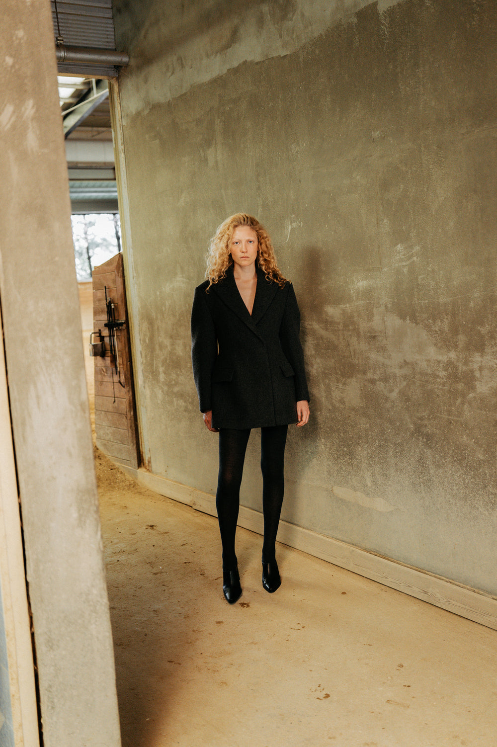 Hourglass silhouette coat charcoal