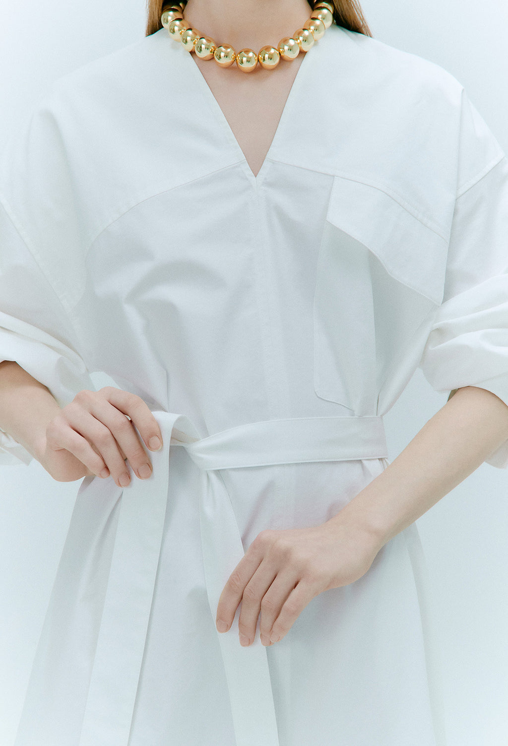 브이넥 벨티드 셔츠 원피스 - 화이트