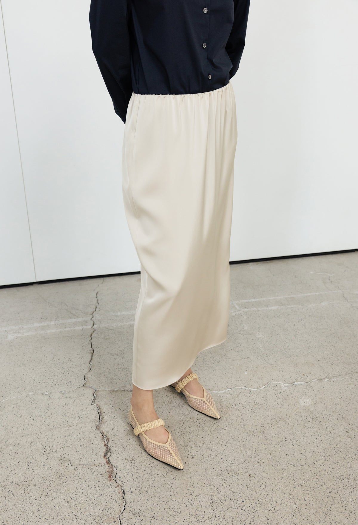 Bobby-Sox V-cut Shoes Beige