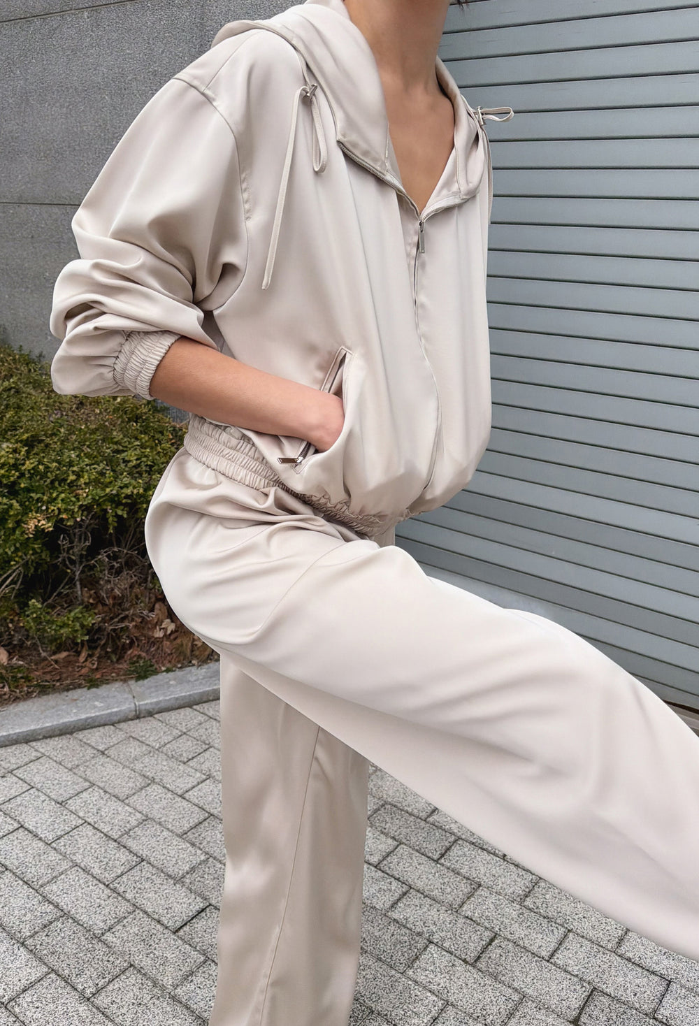 Satin shirred pants beige