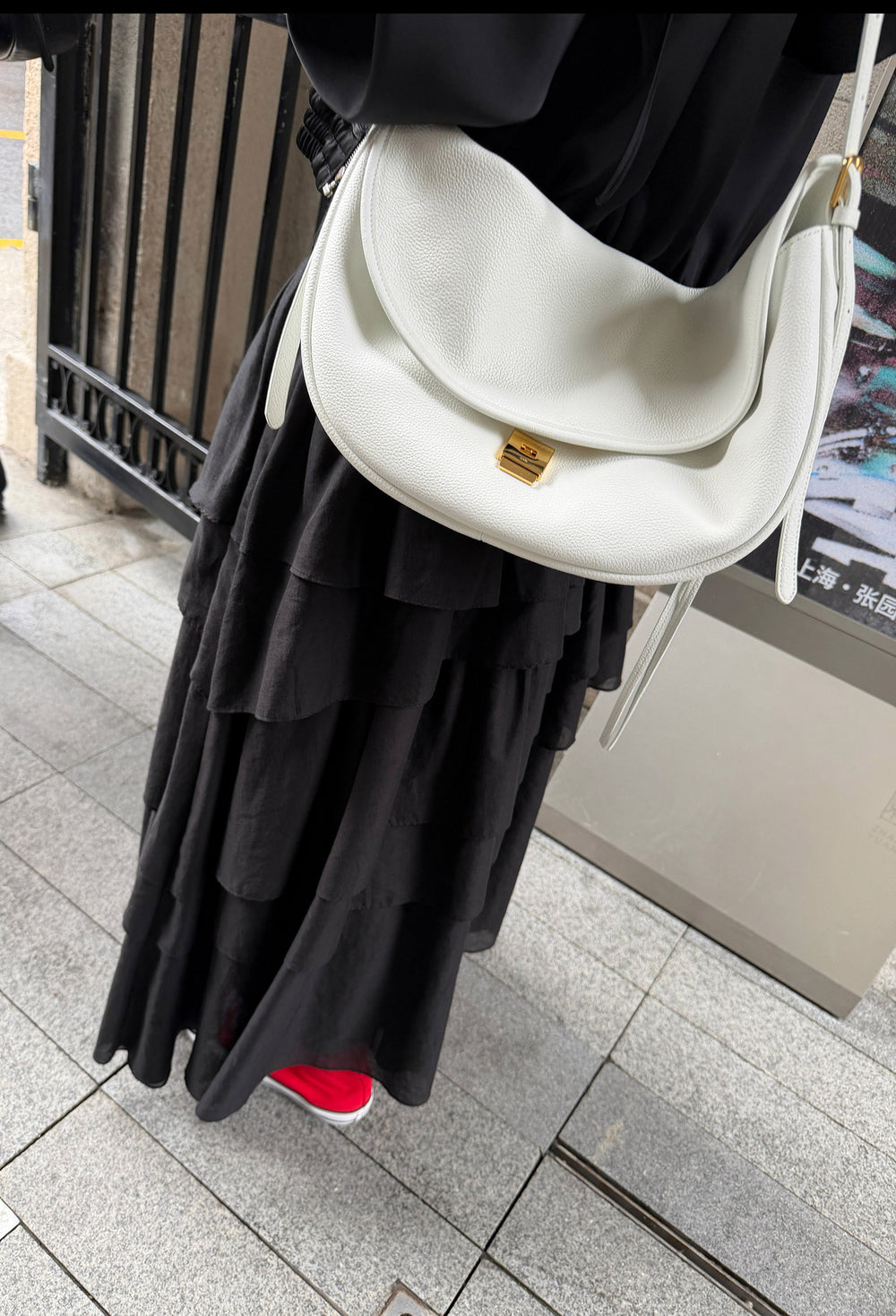 Crescent Bag Medium Togobeeige