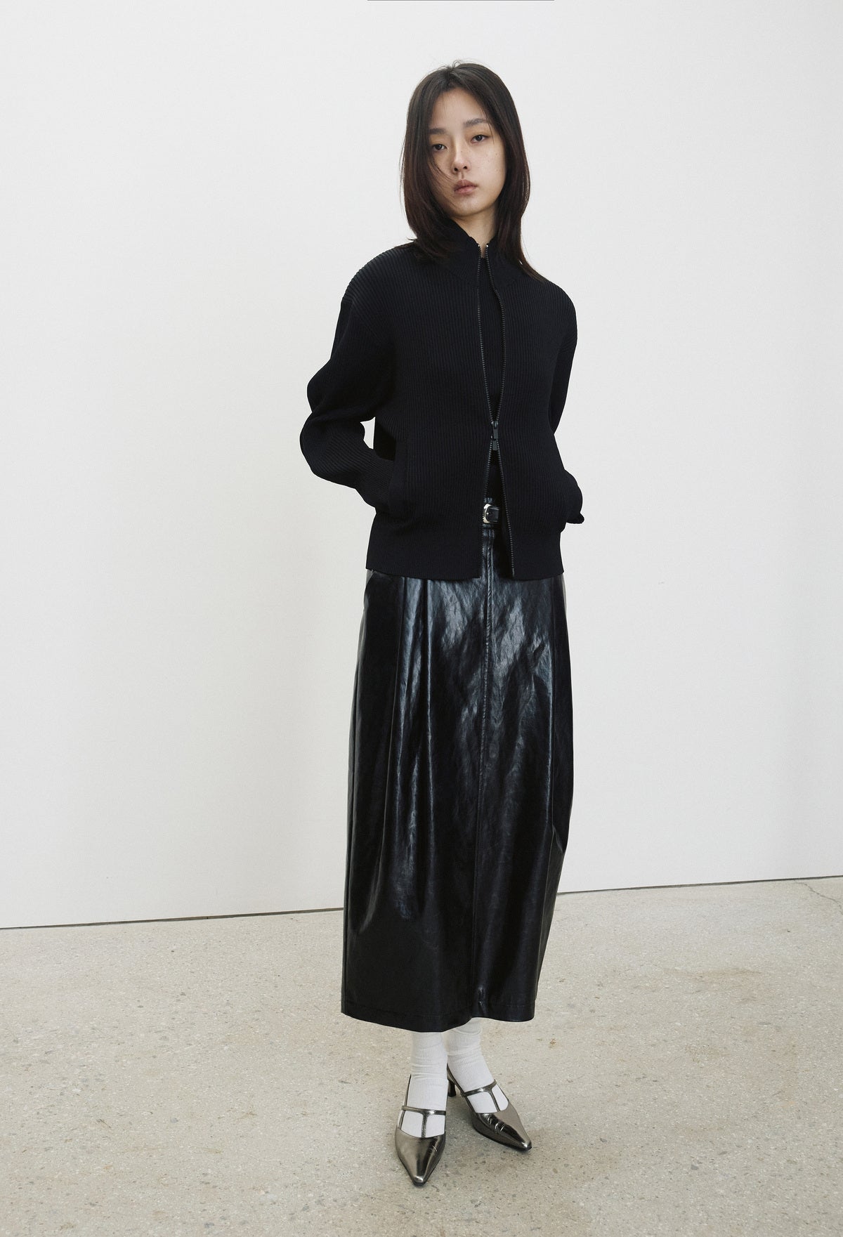 High-density Knit Zip-Up Black