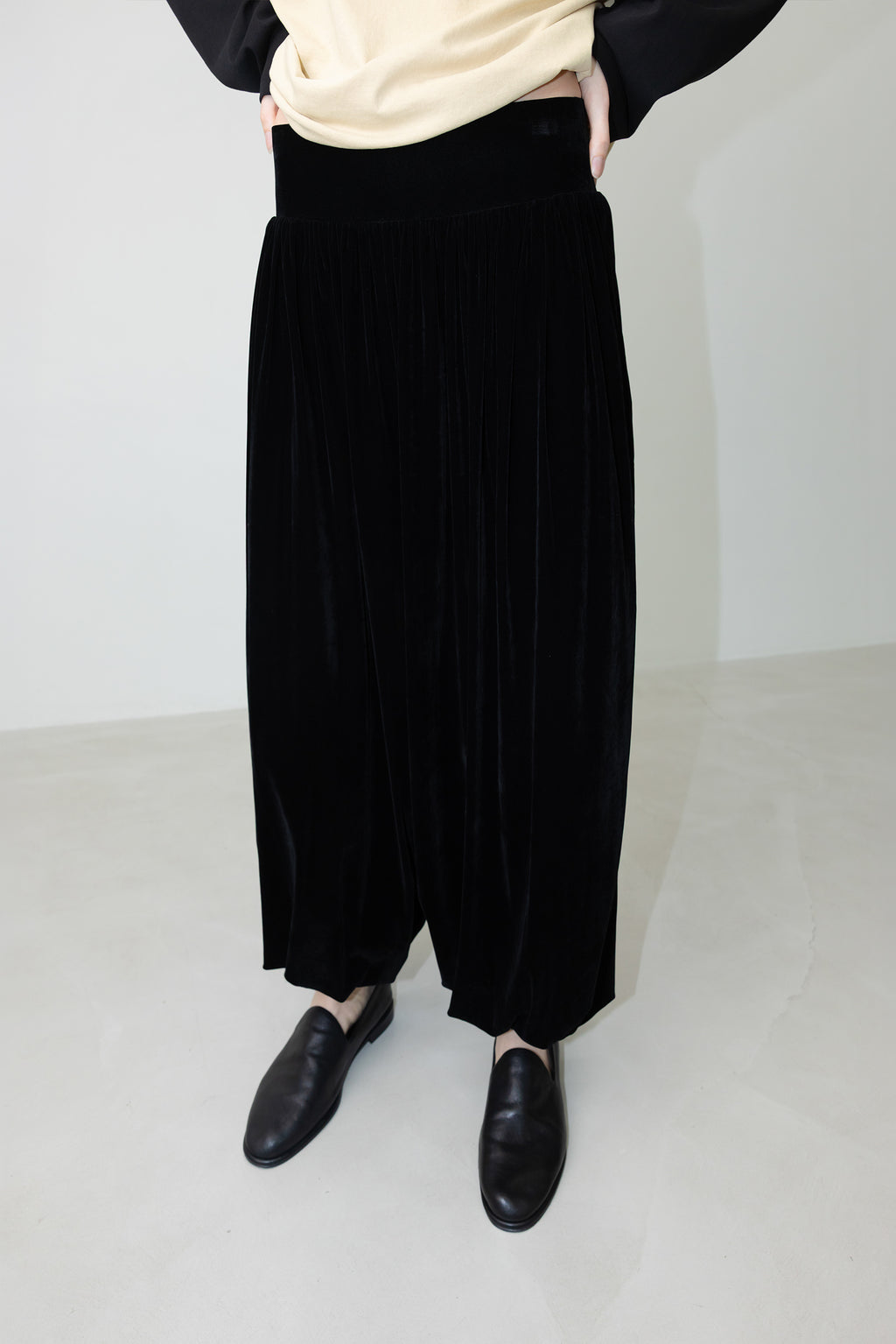 Velvet Parachute Pants Black