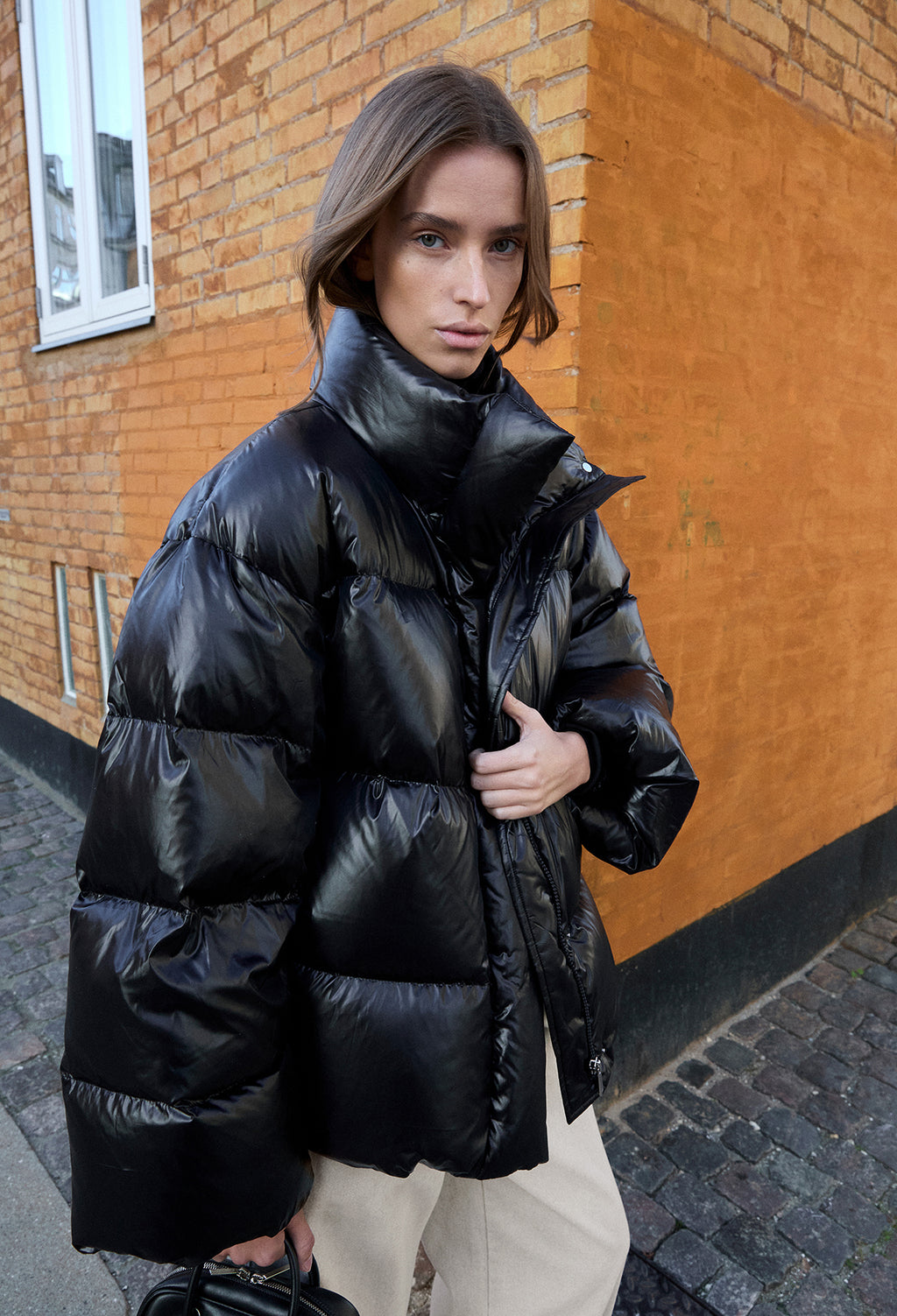 Fluffy Goose Down Black