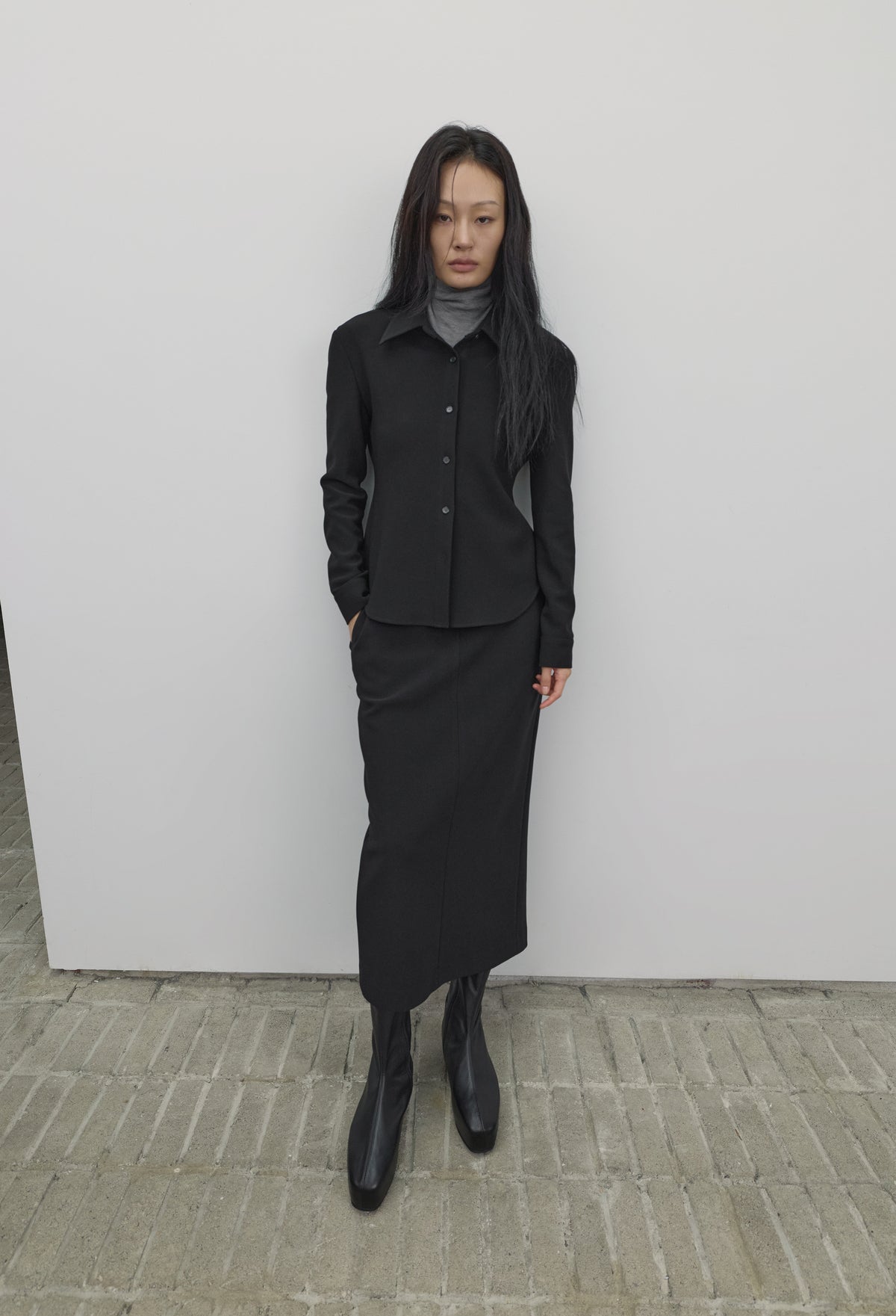 High-density Slim-Fit Maxi Skirt Black
