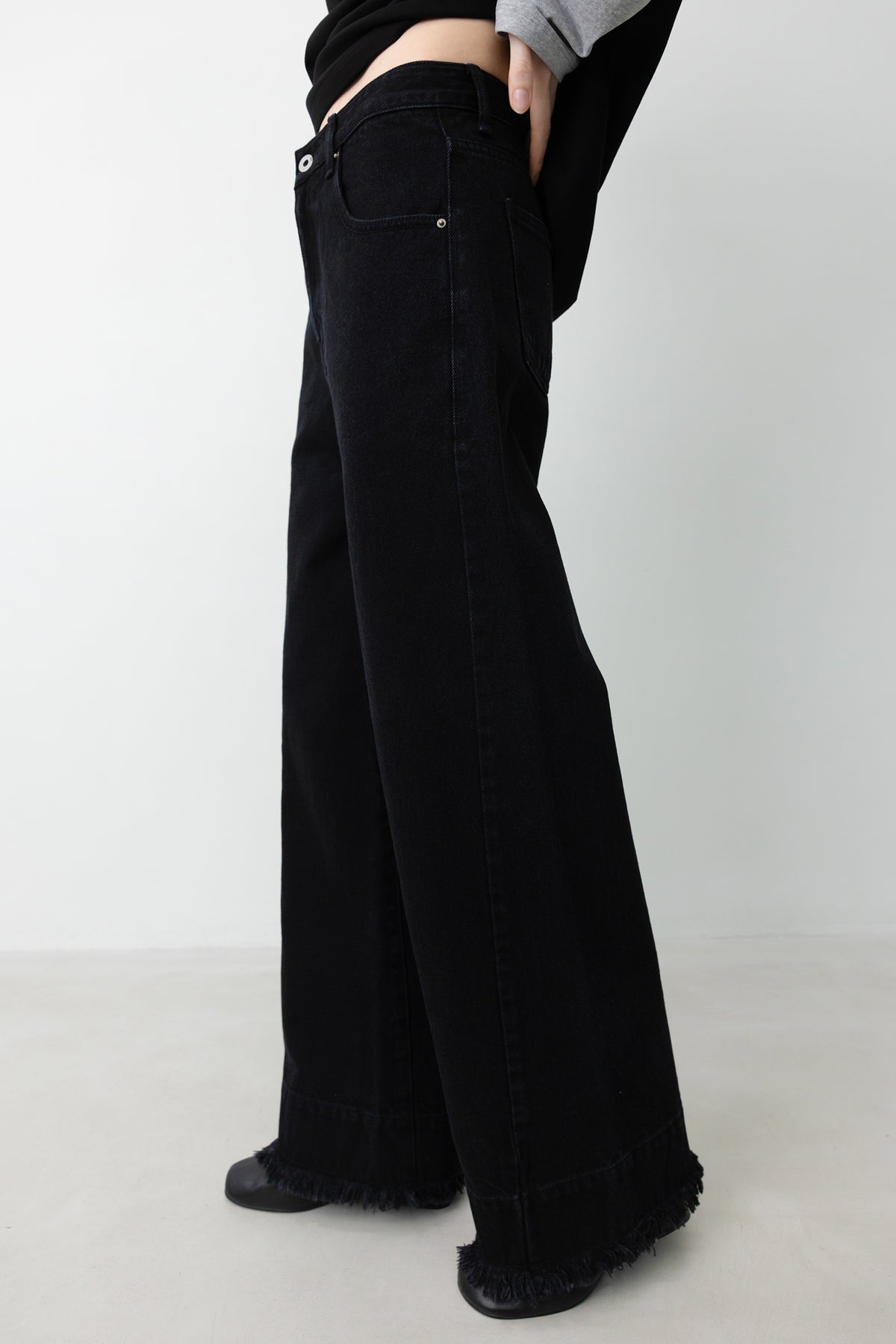 915 Fringe Denim Black