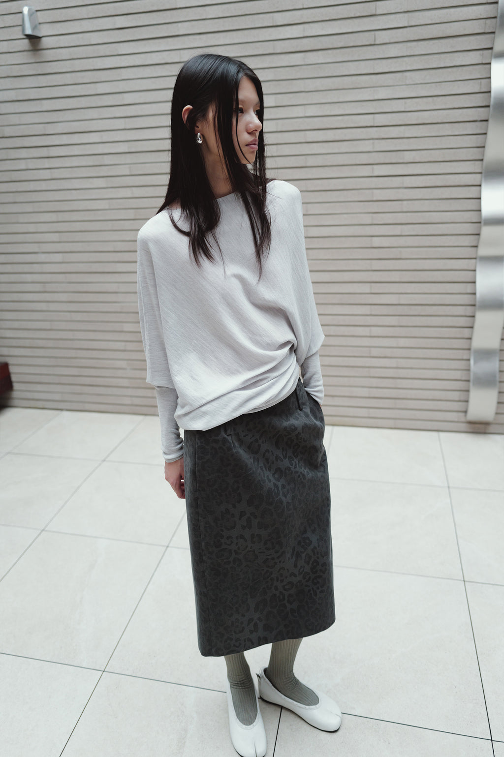 Leopard midi skirt gray