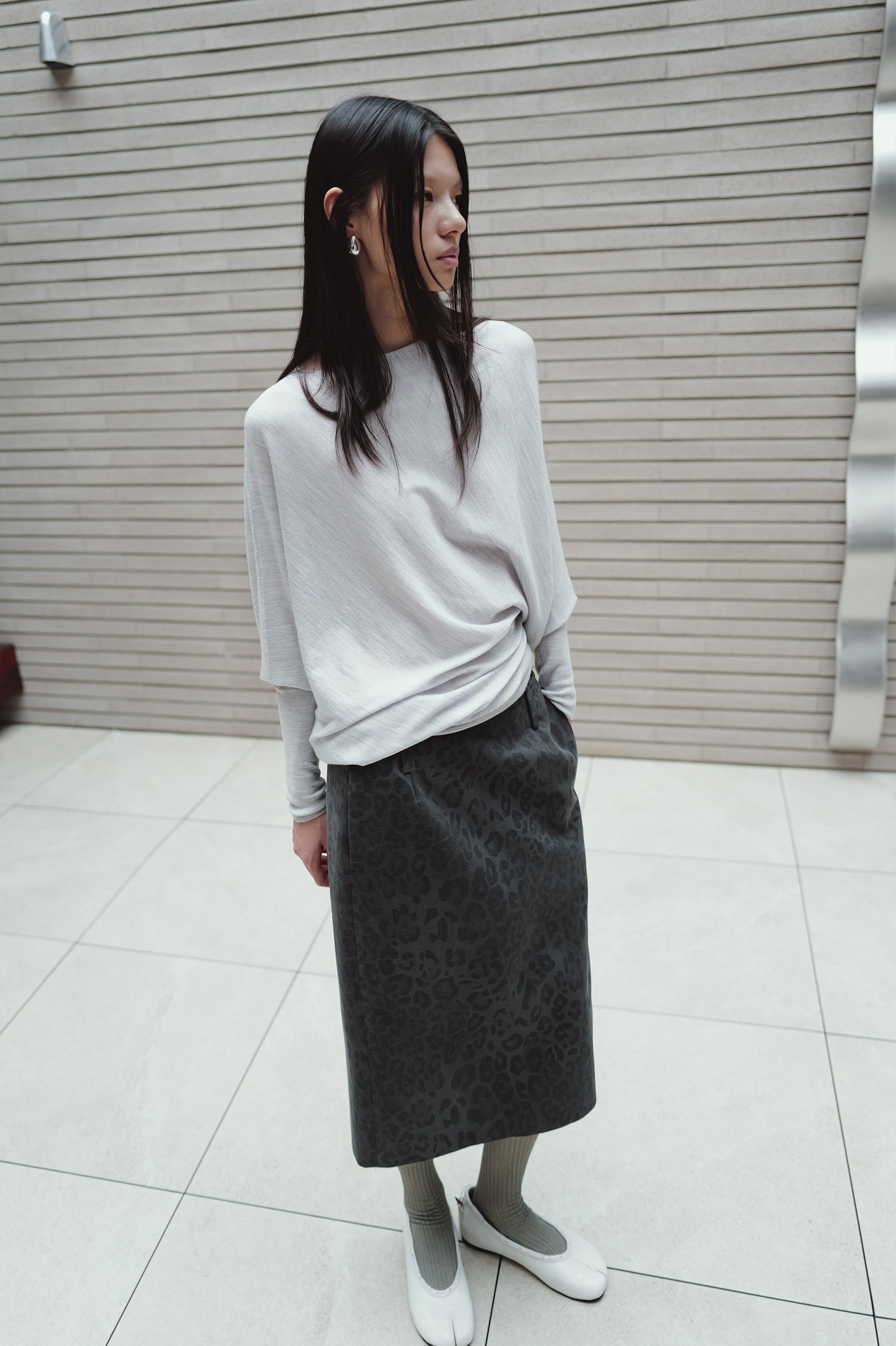 Leopard midi skirt gray