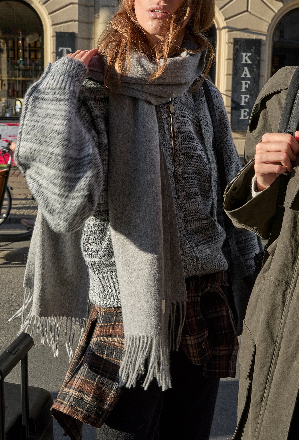 Lambswool Fringe Muffler Gray