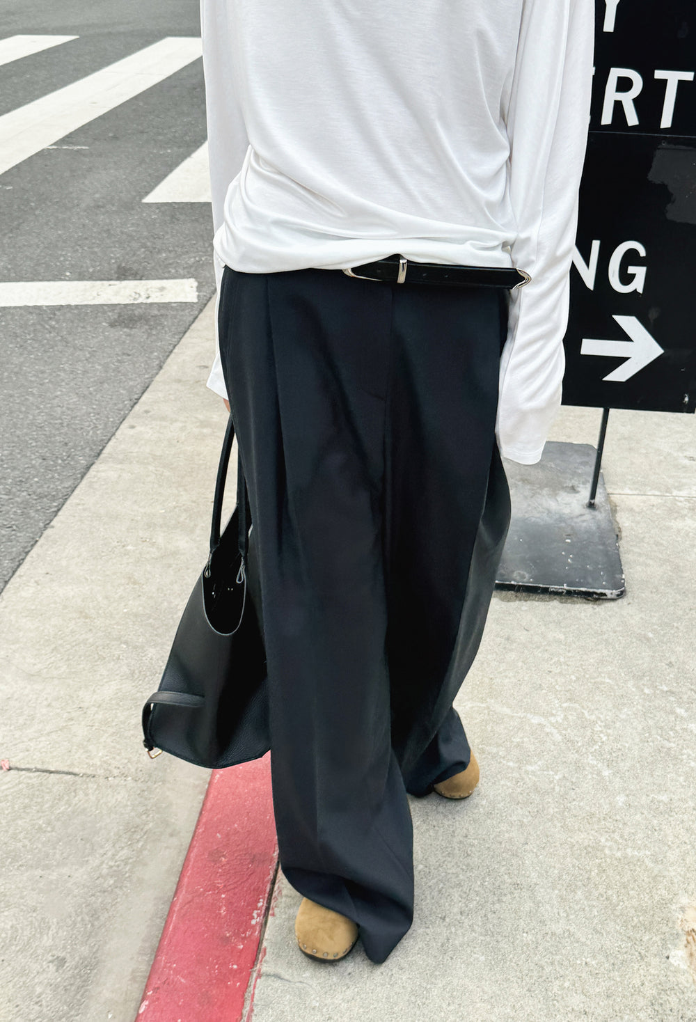 Wool 100 One-Pleat Trousers Navy