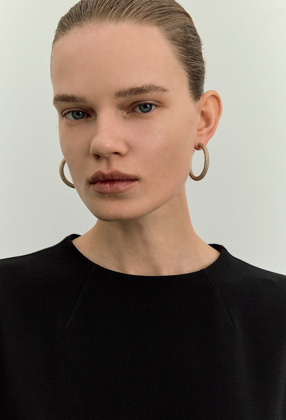 돌먼 플레어 원피스 - 블랙