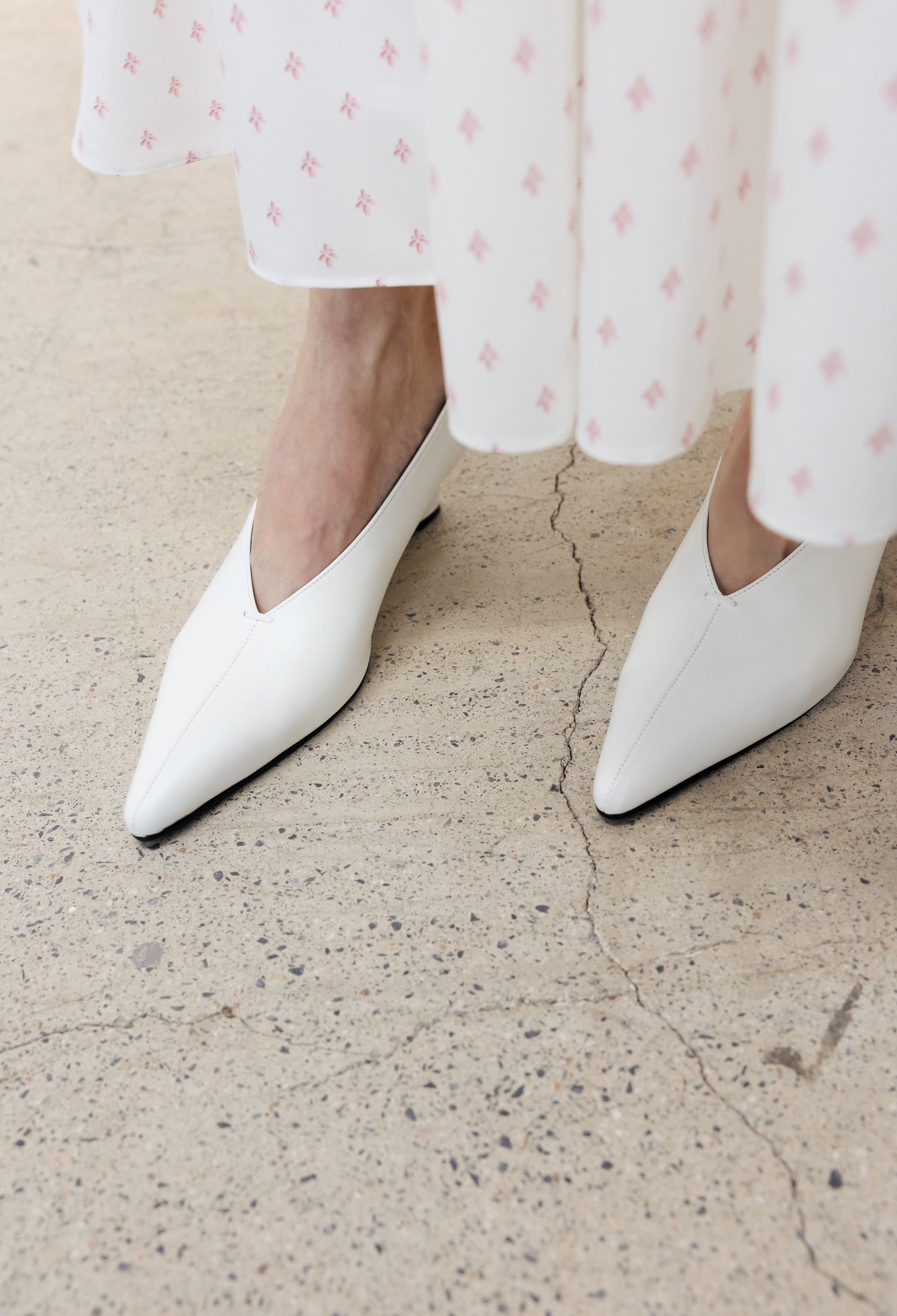 Pintuck full skirt white
