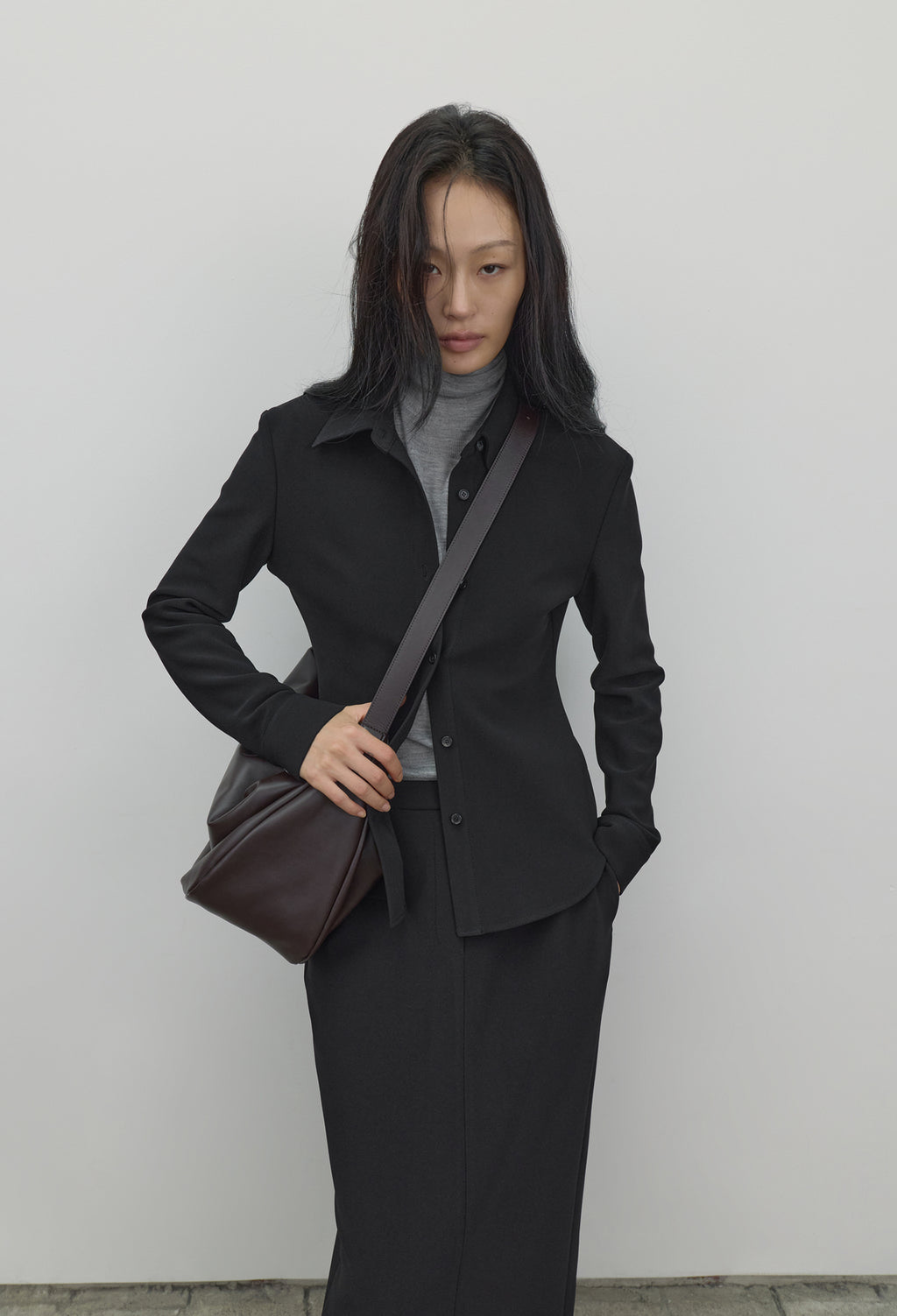 [리퍼브] 25FW 고밀도 슬림핏 셔츠 블랙