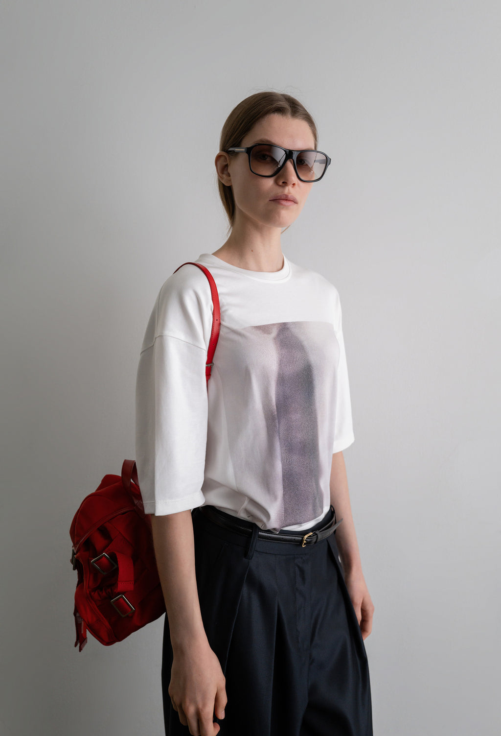 실루엣 오버 티셔츠 화이트