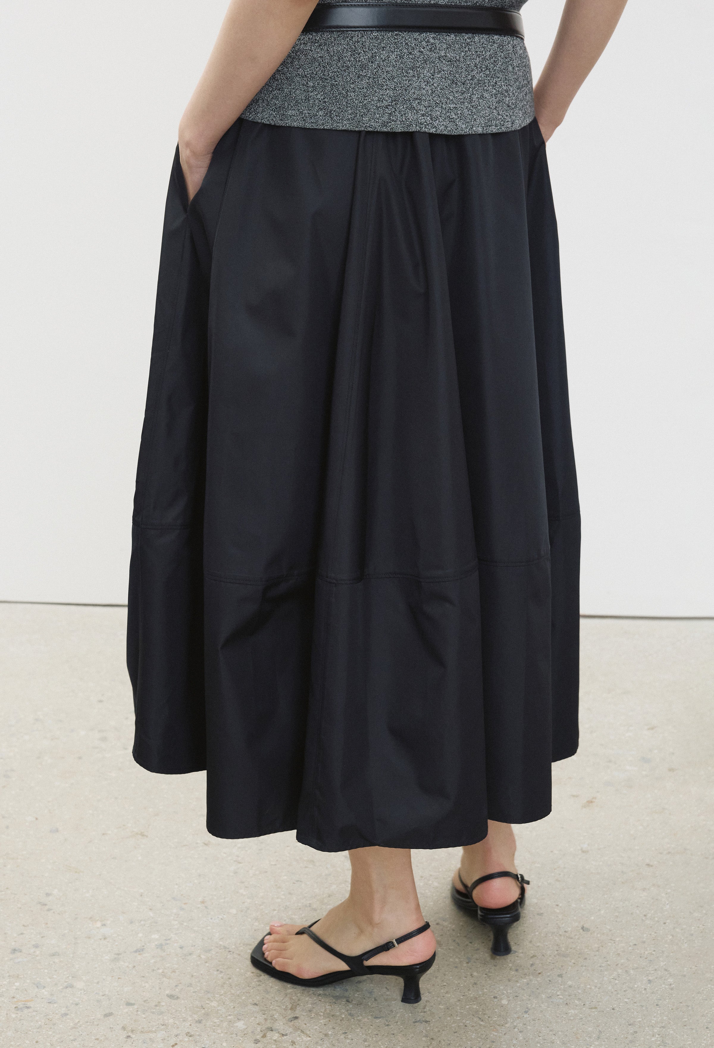 Balloon Full Skirt Black