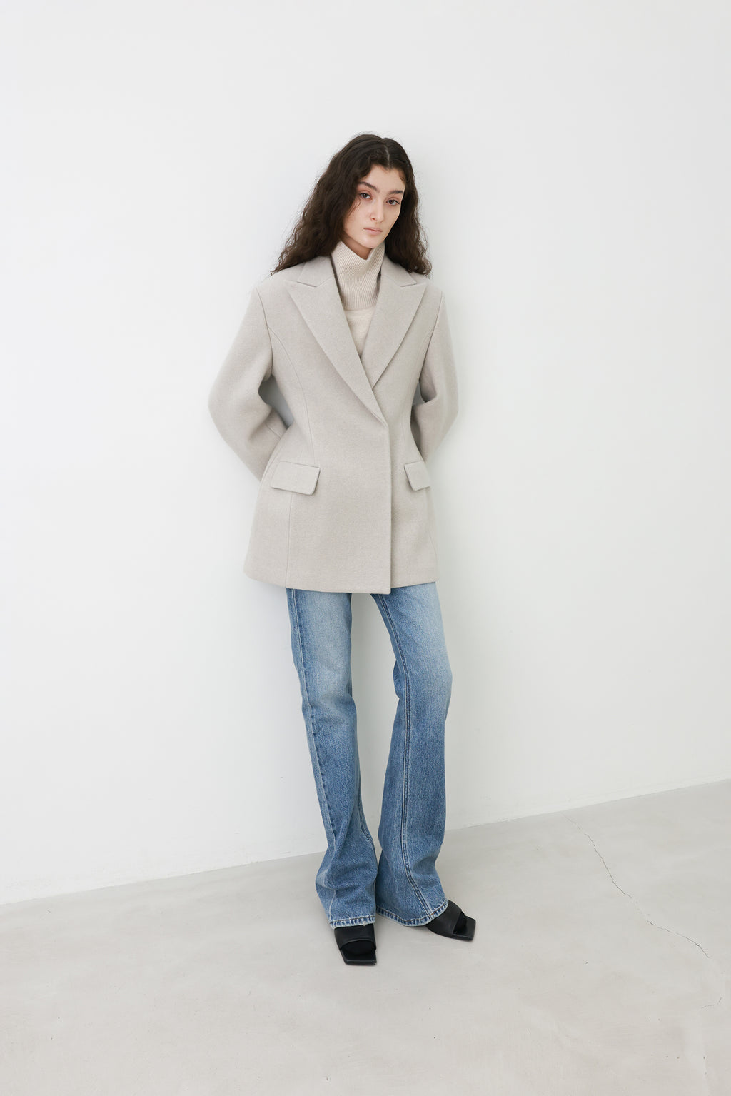 Hourglass Silhouette Coat Ecru