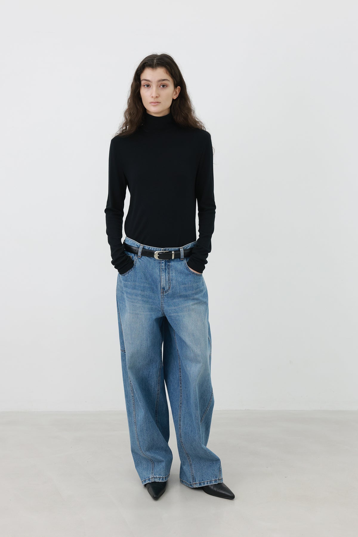 Milky Turtleneck T-shirt Black