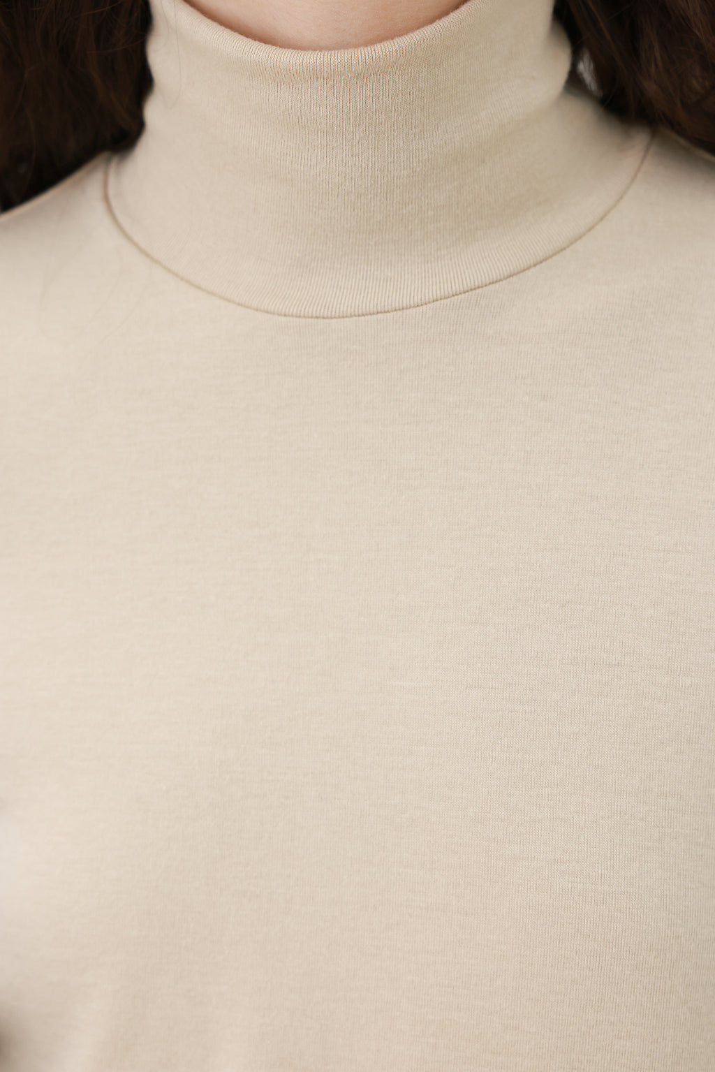 Milky Turtleneck T-shirt Beige