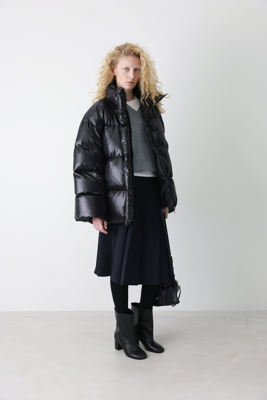 Fluffy Goose Down Black