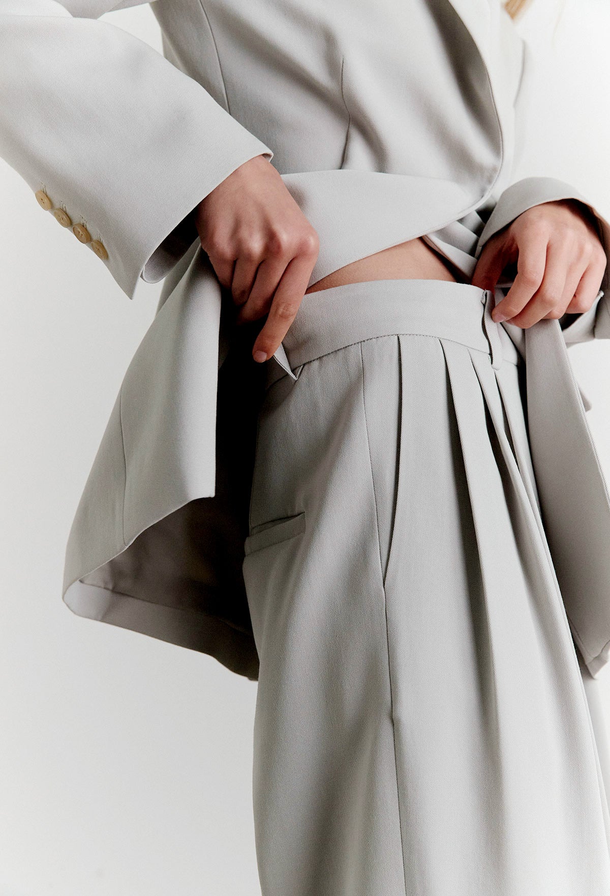 울100 핀턱 트라우저 - 그레이