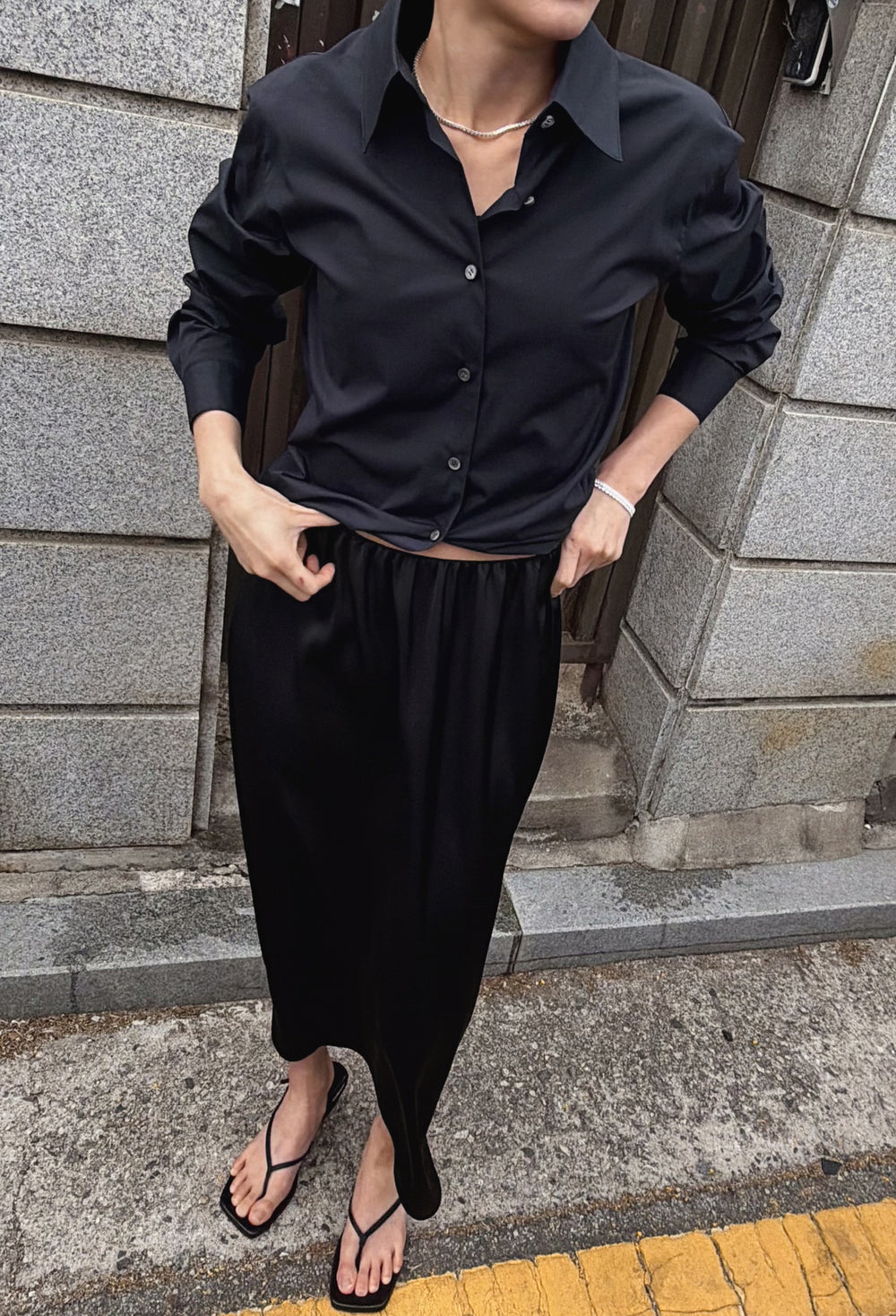 새틴 밴딩 스커트 블랙
