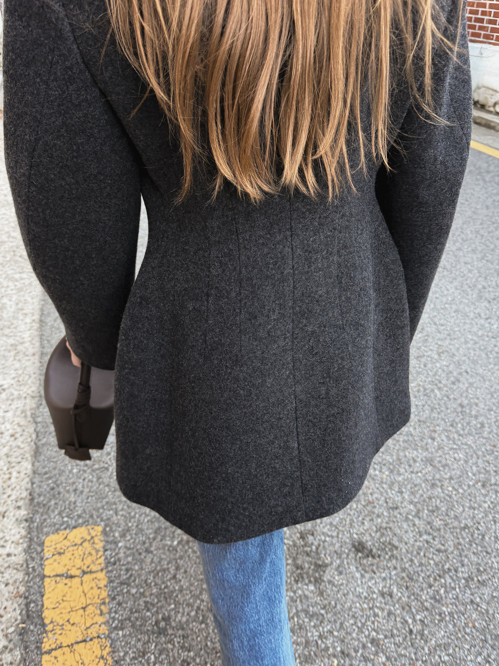 Hourglass silhouette coat charcoal