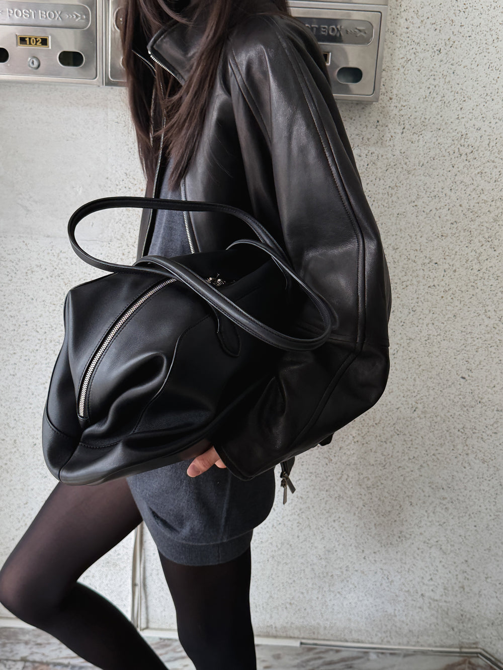 Real Lamb Minimal Jumper Black