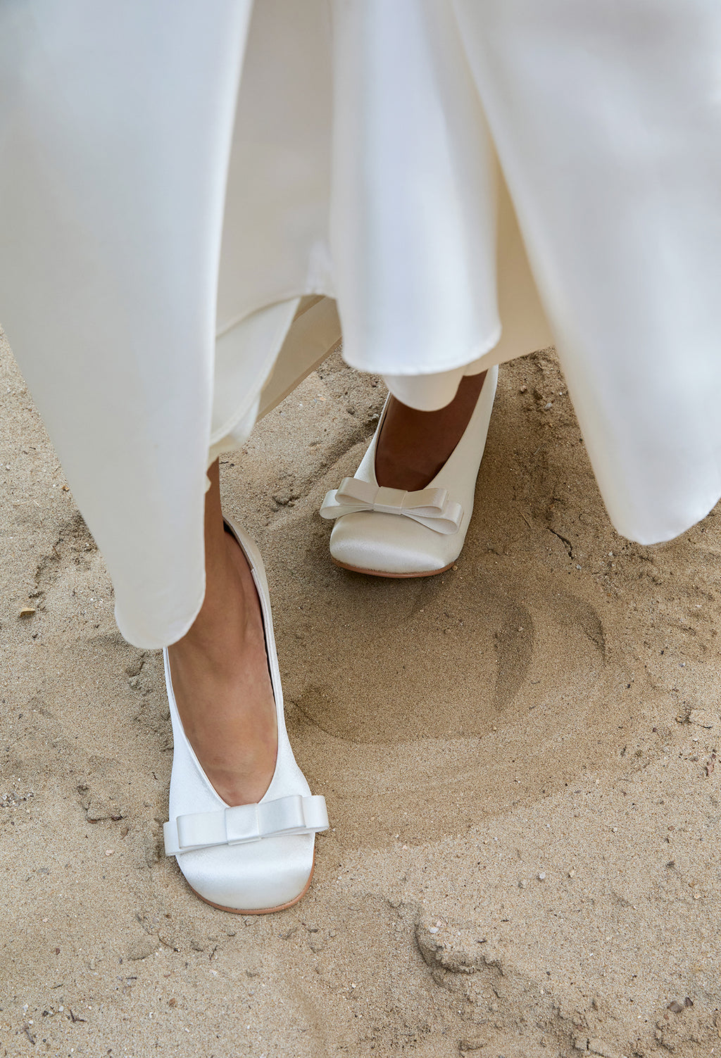 Satin Ribbon Round Pumps Ivory