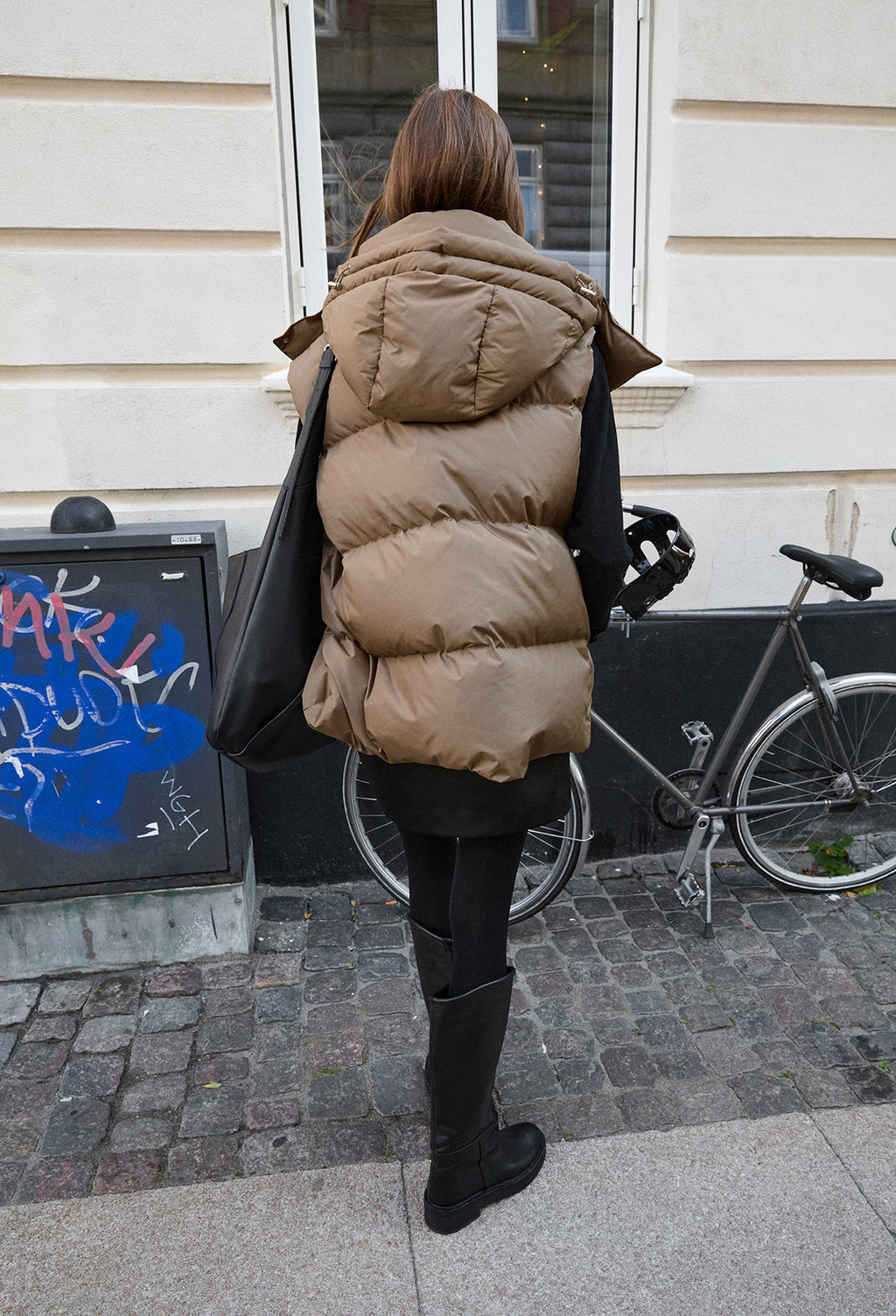 Hug Goose Down Vest Brown
