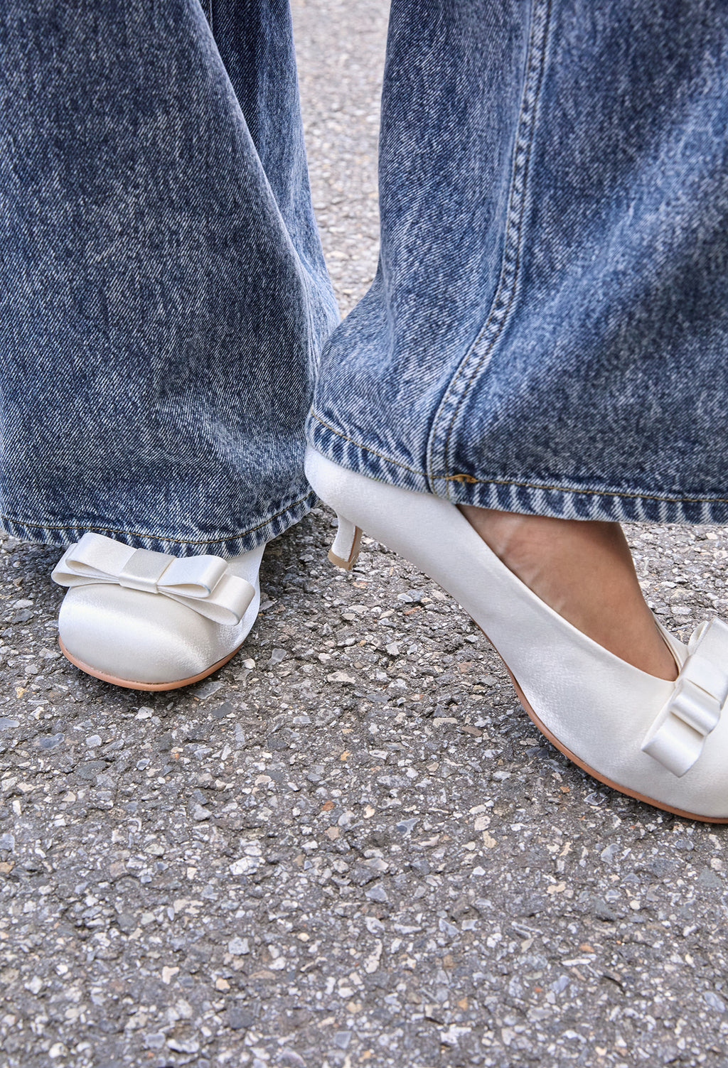 Satin Ribbon Round Pumps Ivory