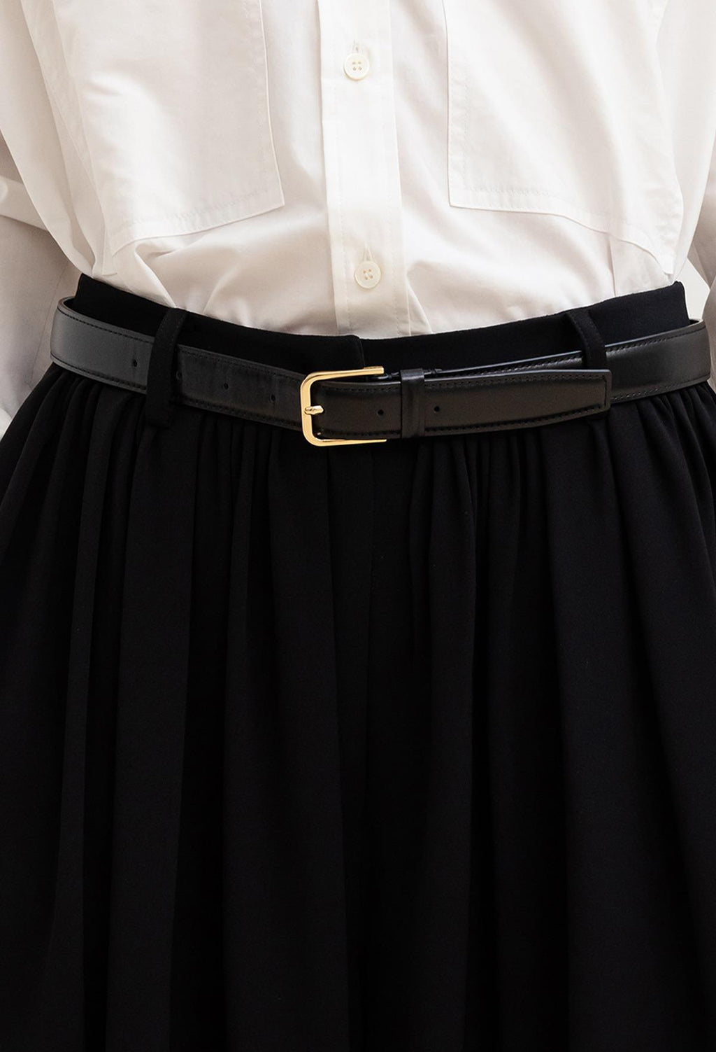 Sleek Buckle Belt Black Gold
