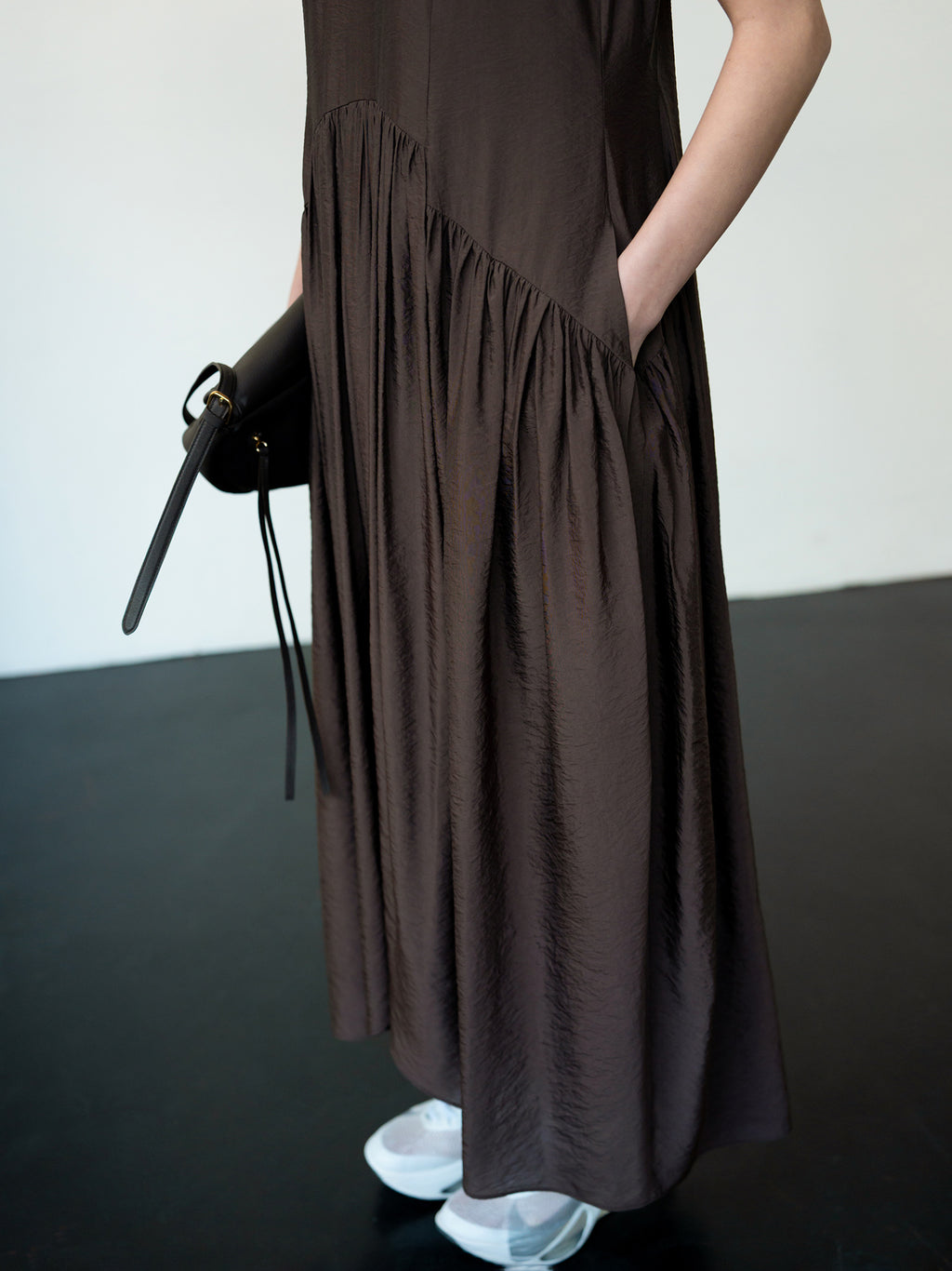 Flowy Shirring One-Piece Dress Brown