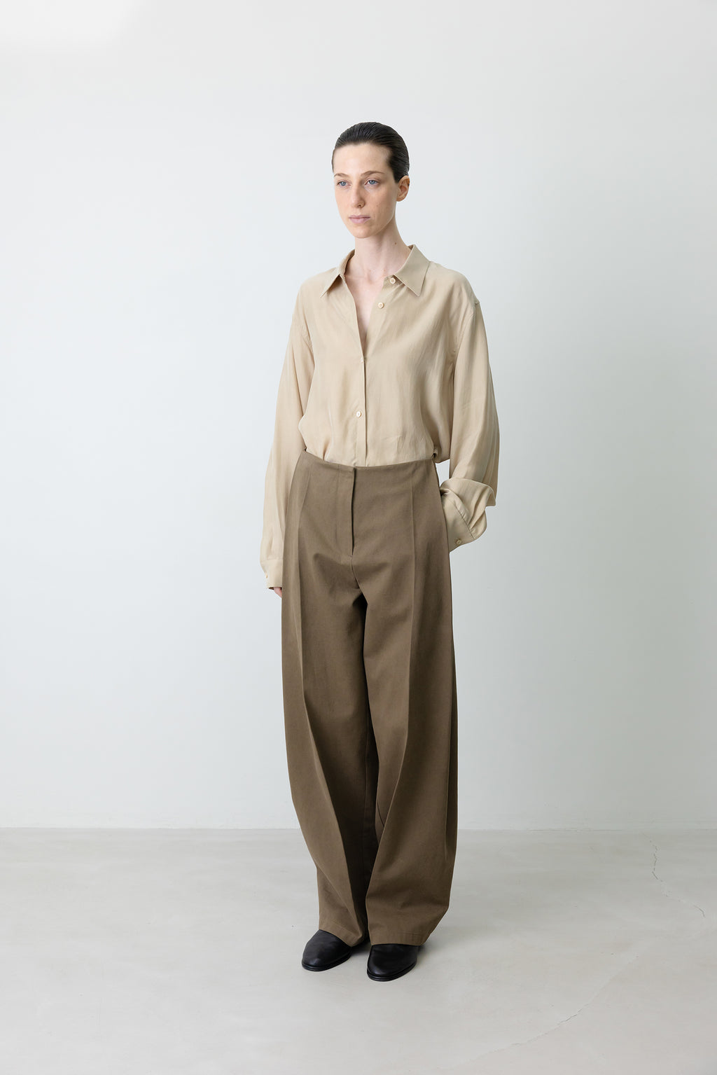 Cotton Volume Tuck Pants Brown