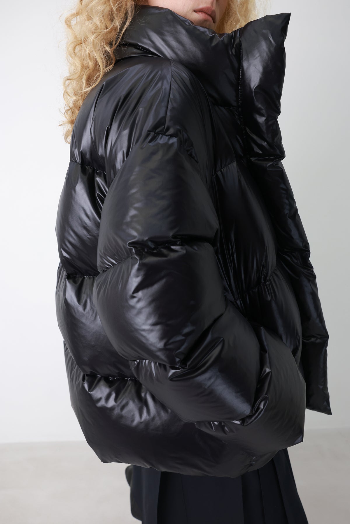 Fluffy Goose Down Black
