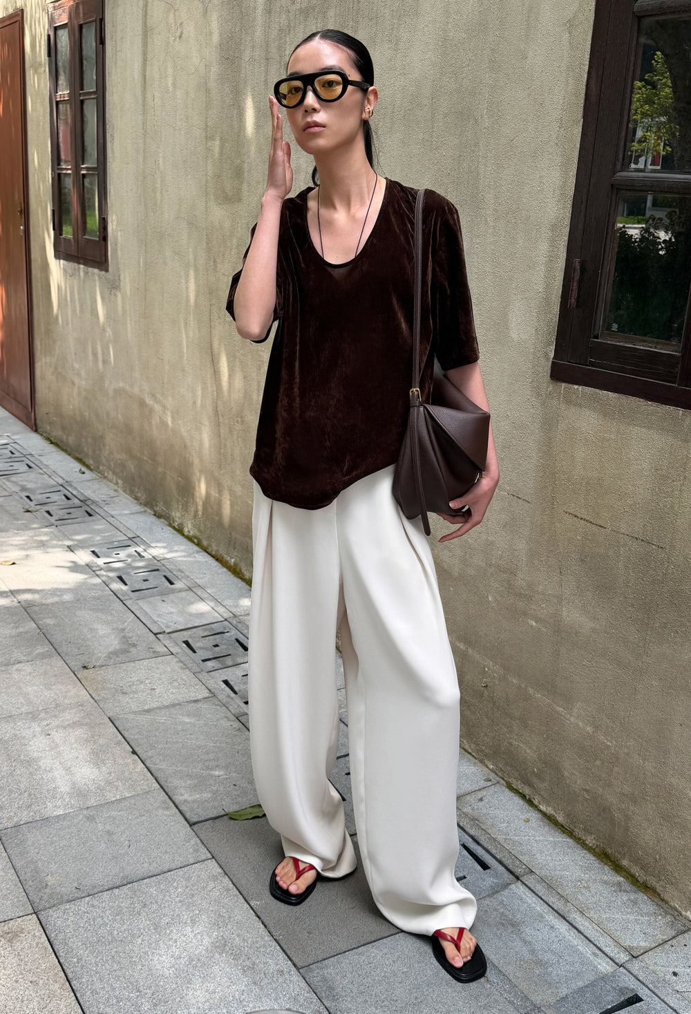 Velour U-neck T-shirt Brown