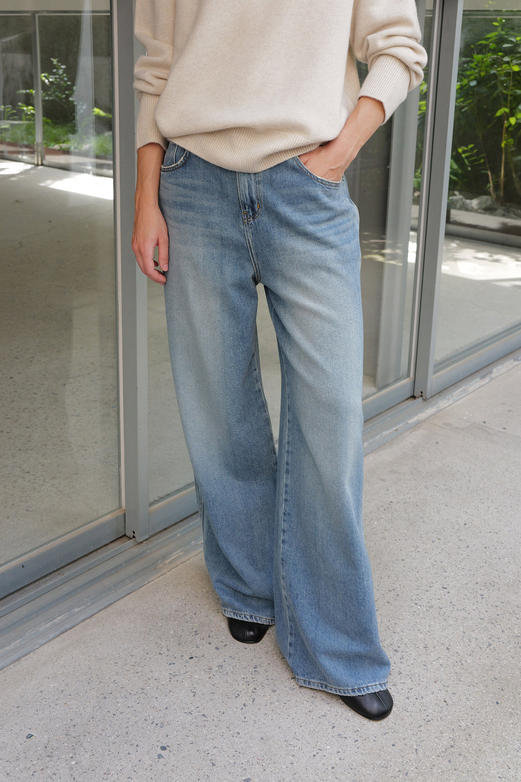 590 Wide Denim